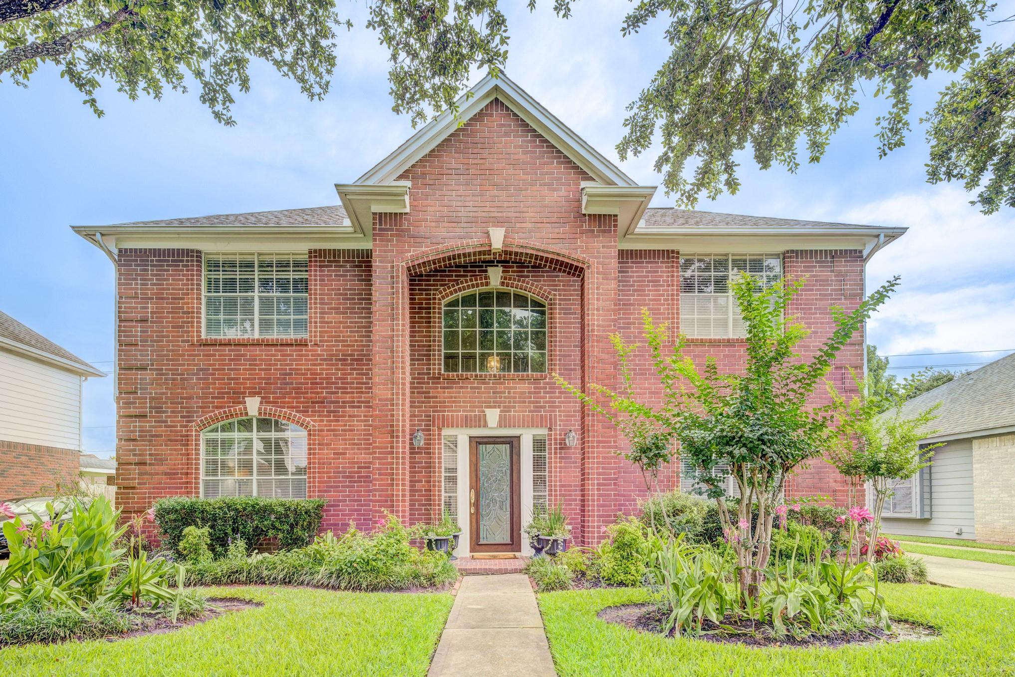 2810 Plantation Wood Lane — photo
