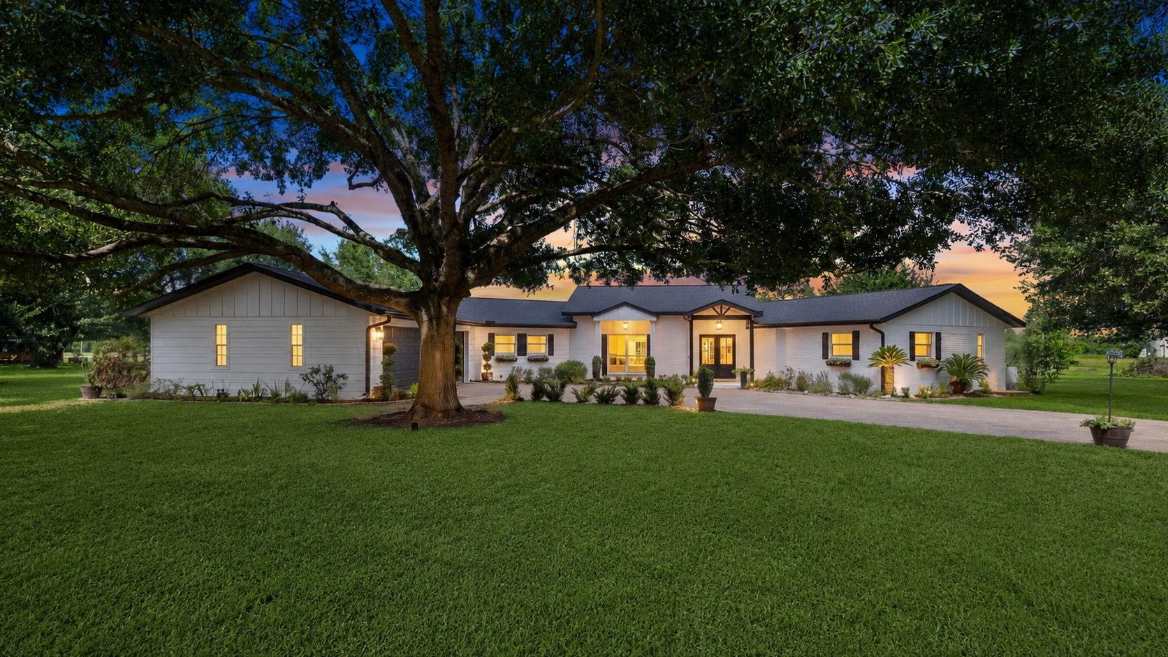 15502 Kitty Hawk Drive — photo