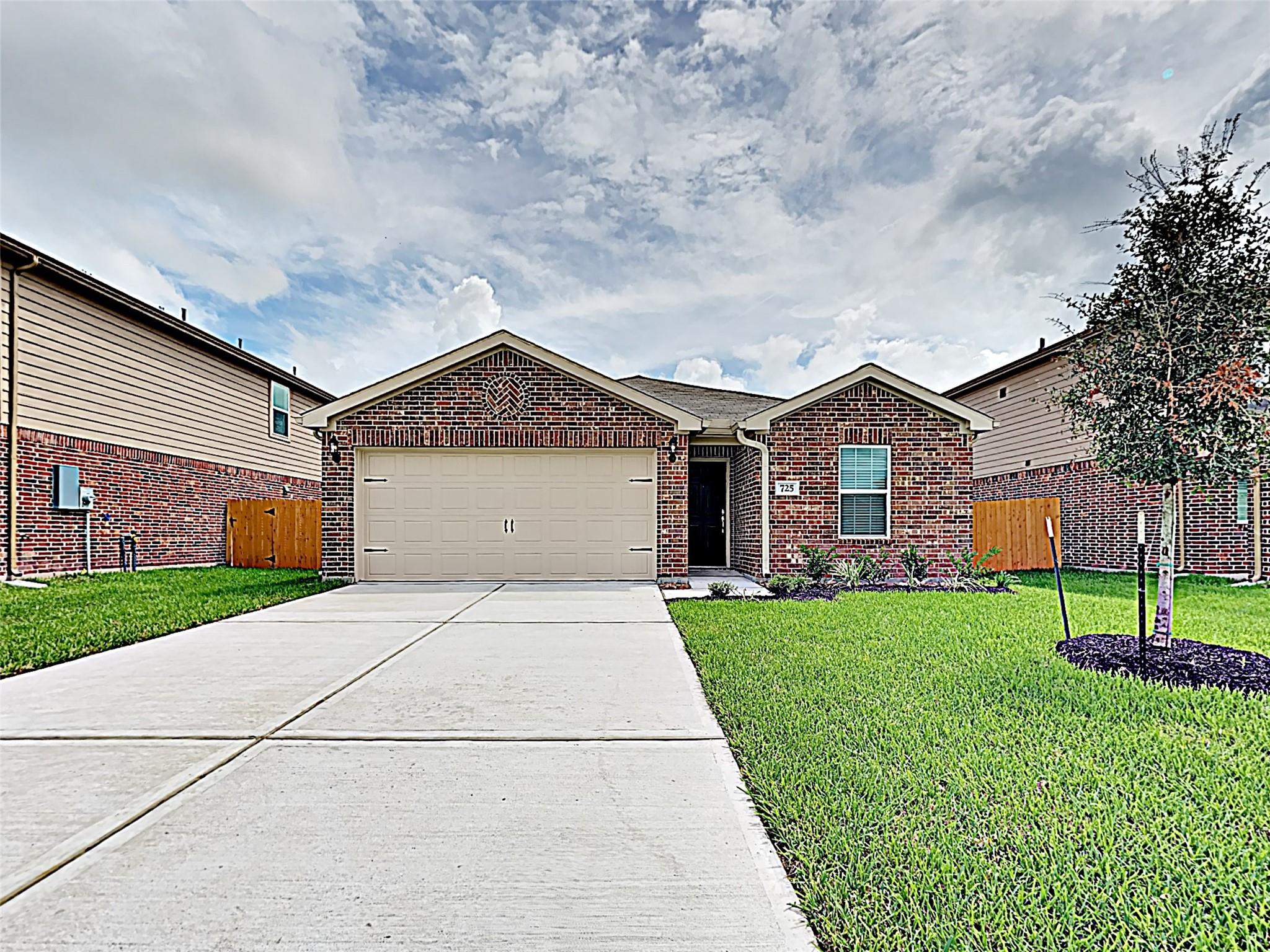 725 Totem Trail Drive — photo