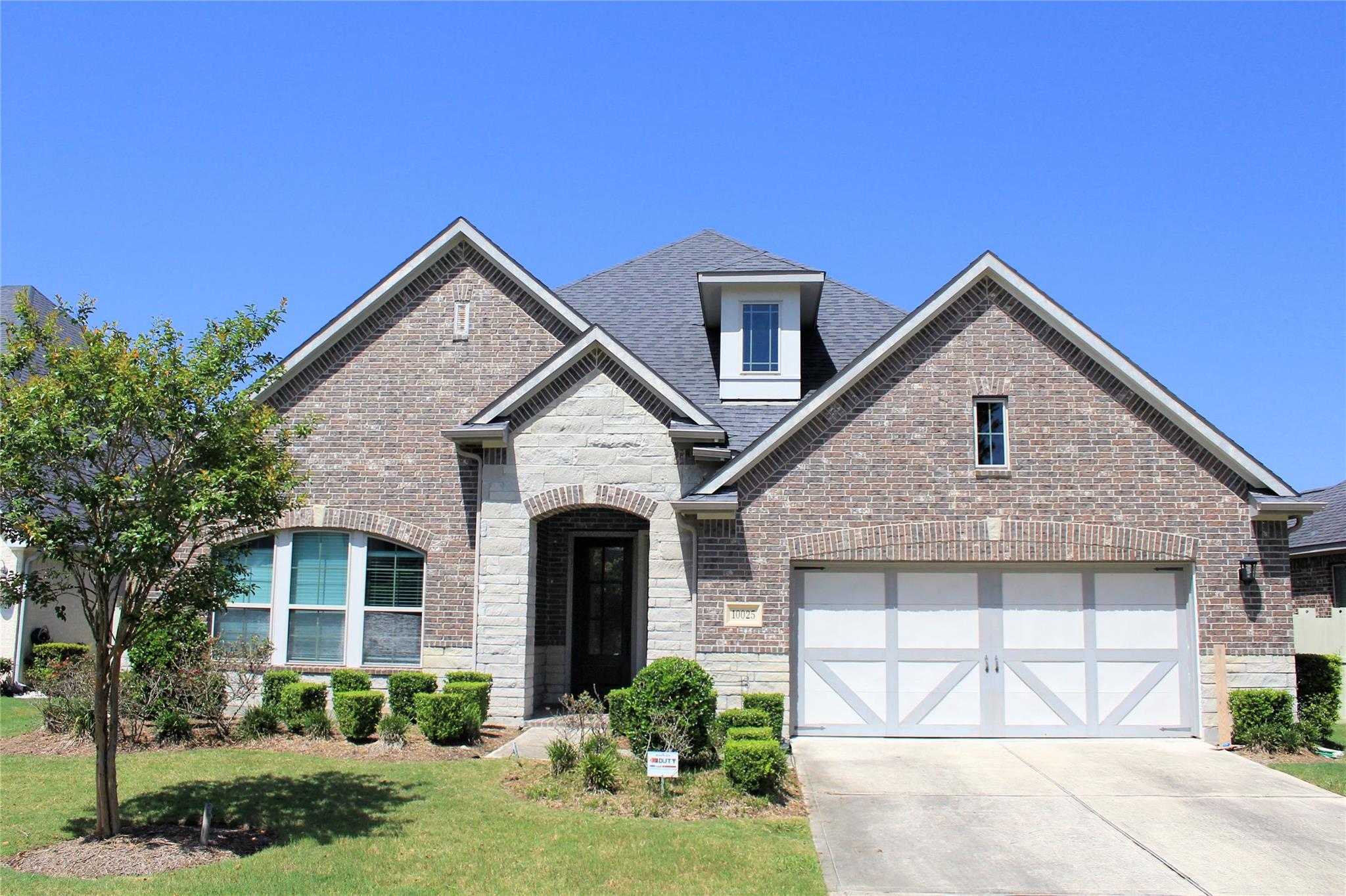 10025 Preserve Way — photo
