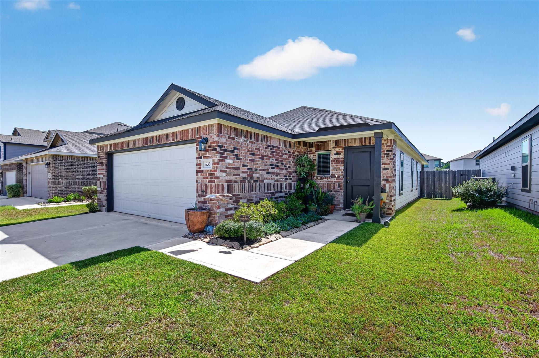 635 Levine Court — photo