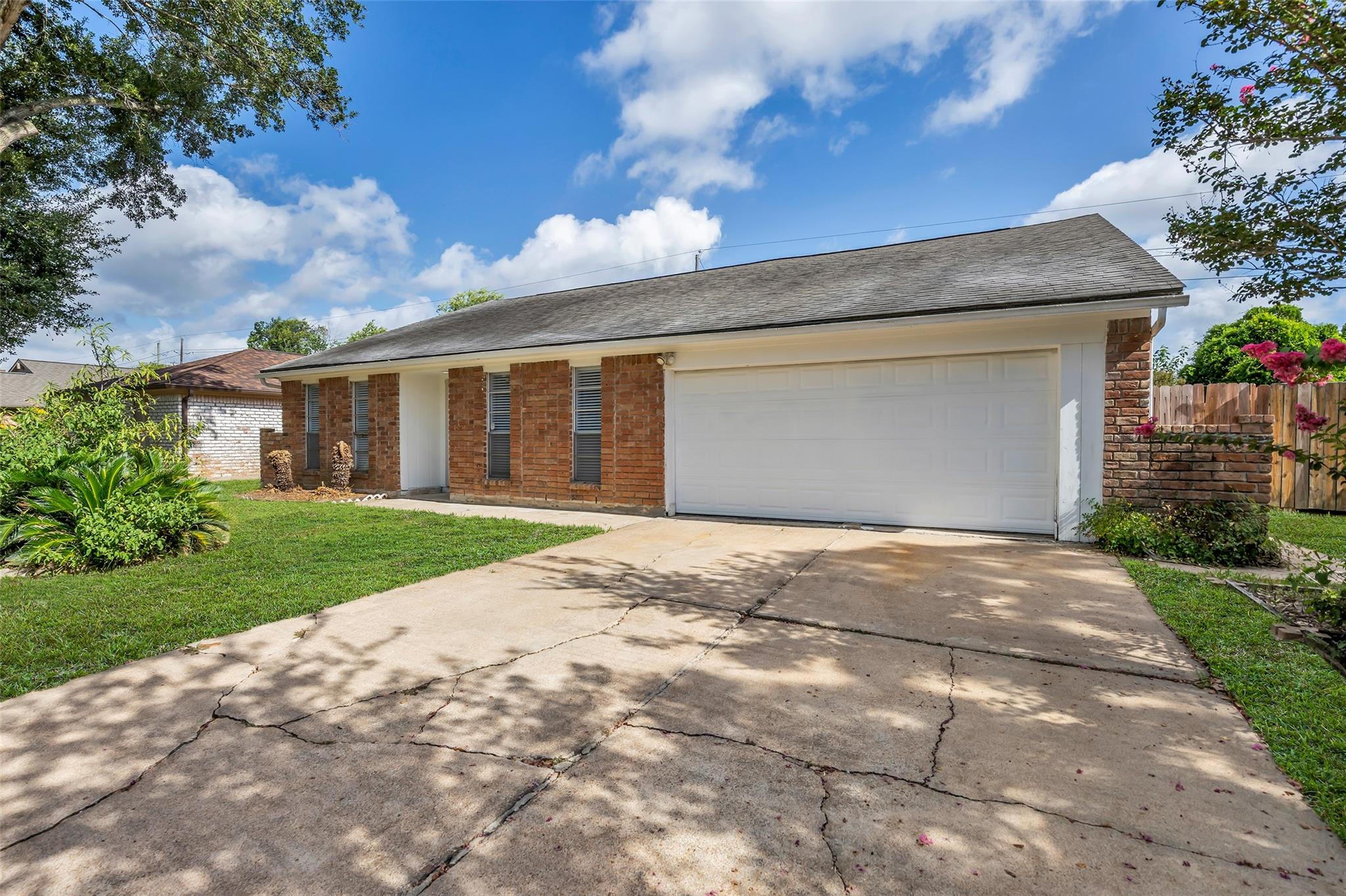 16318 Royal Mile Lane — photo