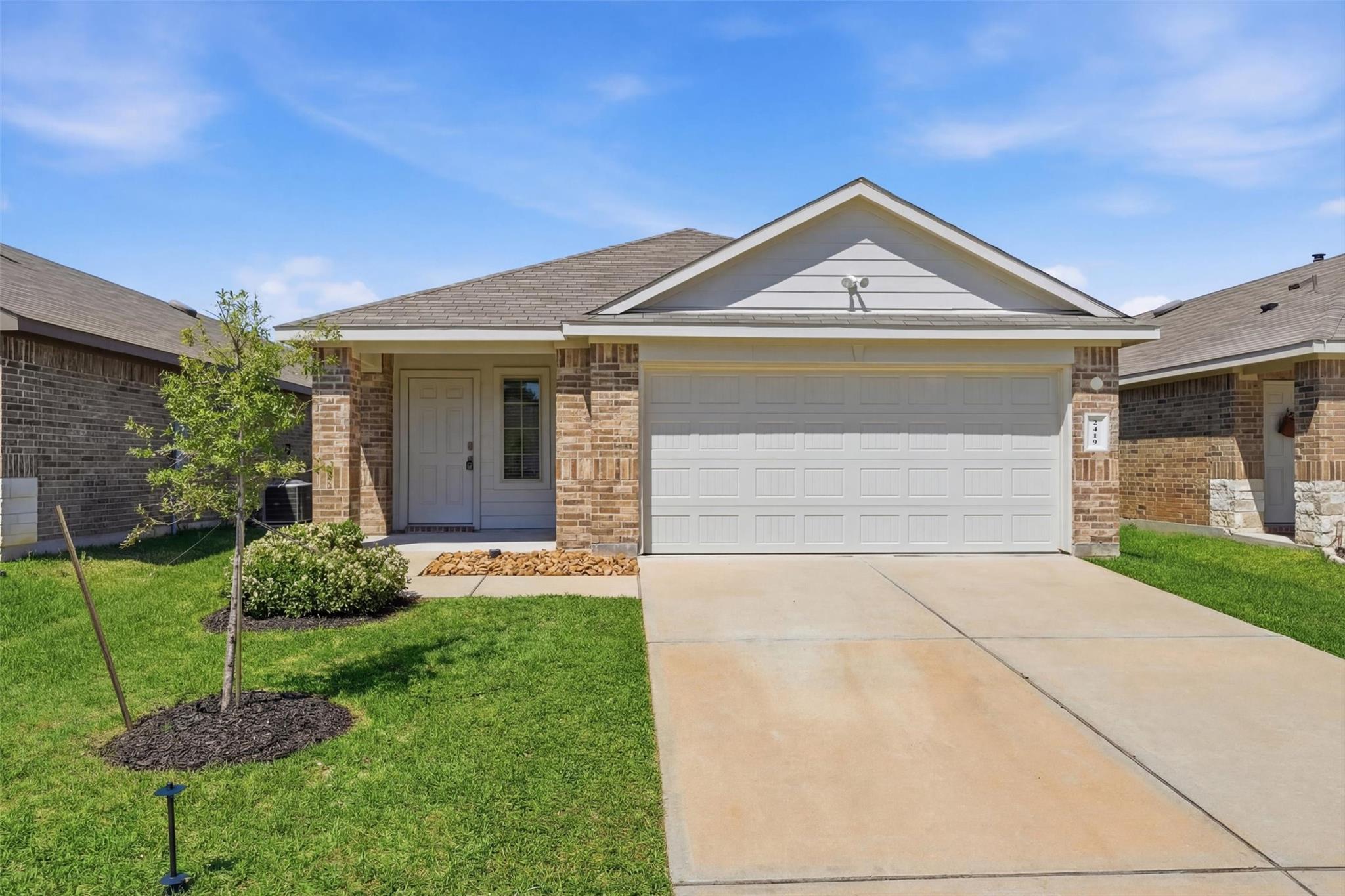 2419 Roaming Elk Court — photo