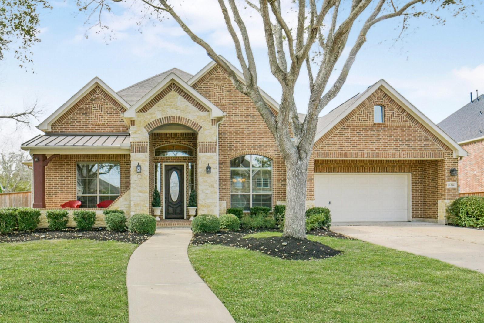 21214 Redcrest Manor Drive — photo