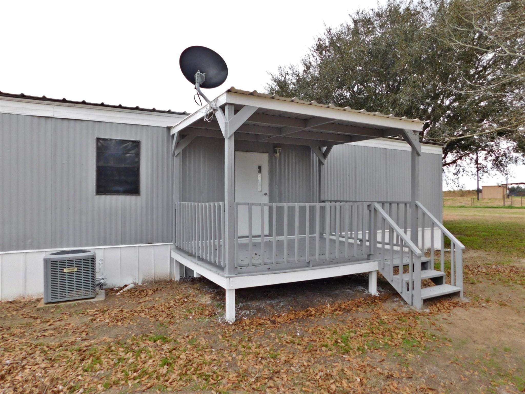 1607 Mallard Lane — photo