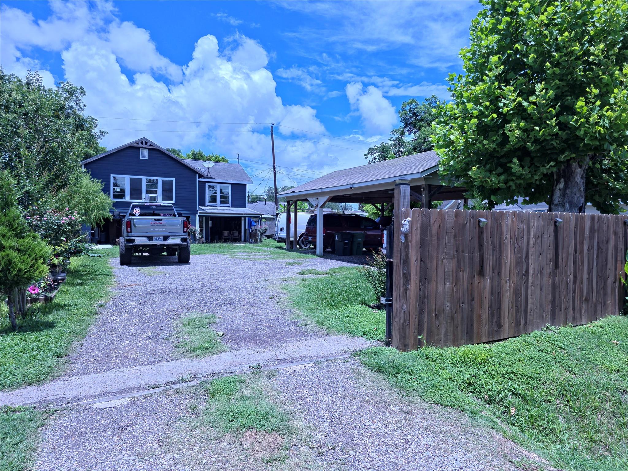 2413 Lynnfield Street — photo