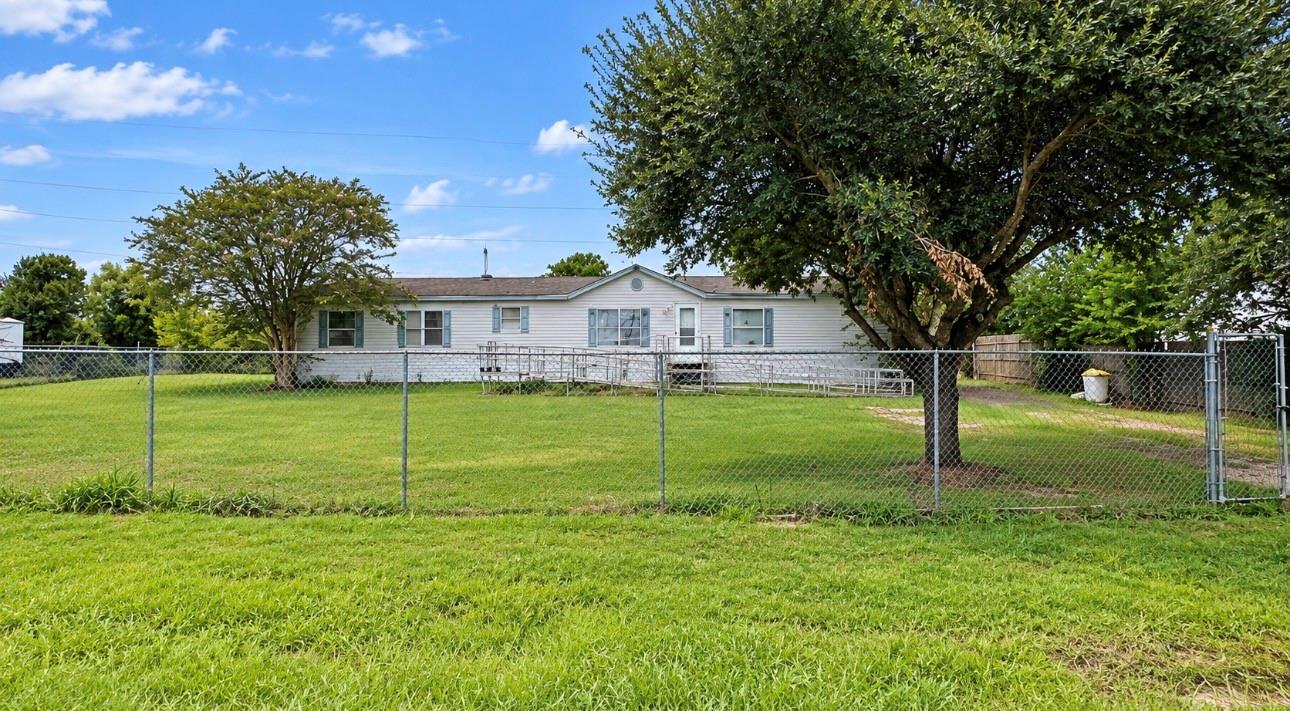 6710 Trail Loop W, Rosharon, TX 77583 — photo 3