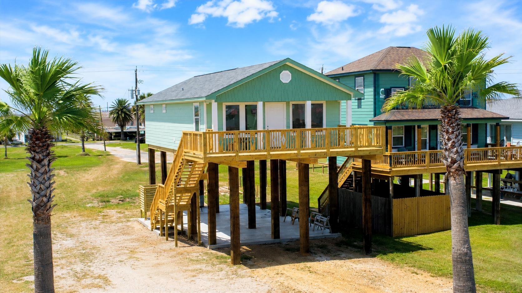 314 Surf Dr — photo