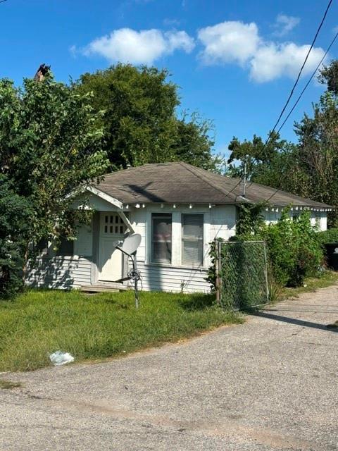 7507 Amarillo — photo