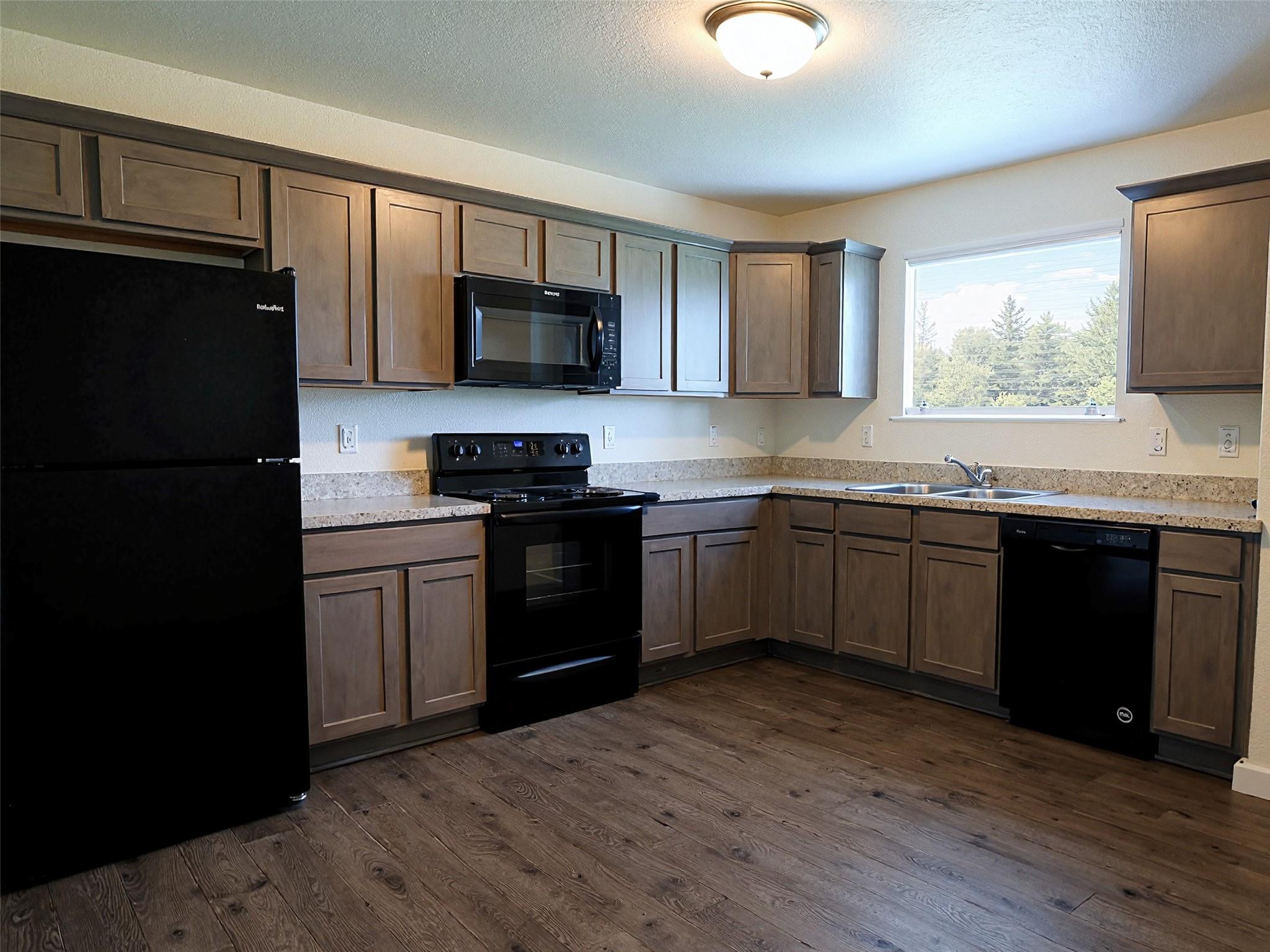 21155 Gosling Road #1B — photo