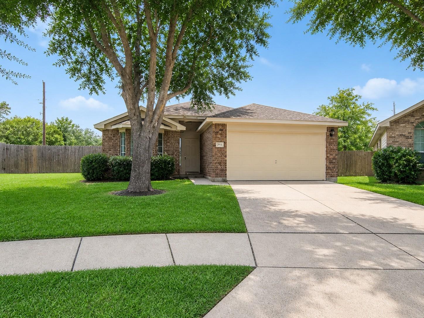 16202 Broadglen Court — photo