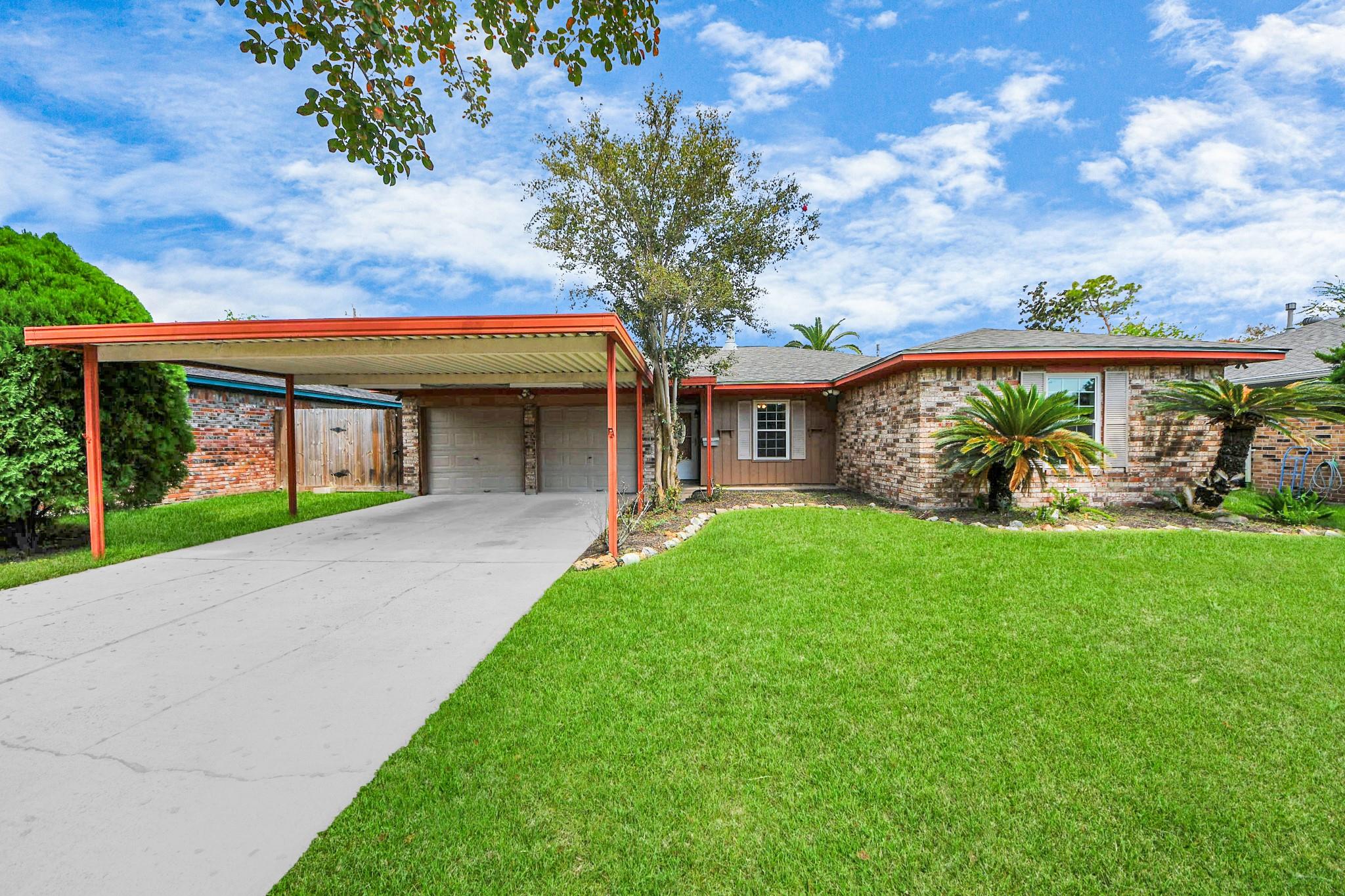 1110 E Brown Lane — photo