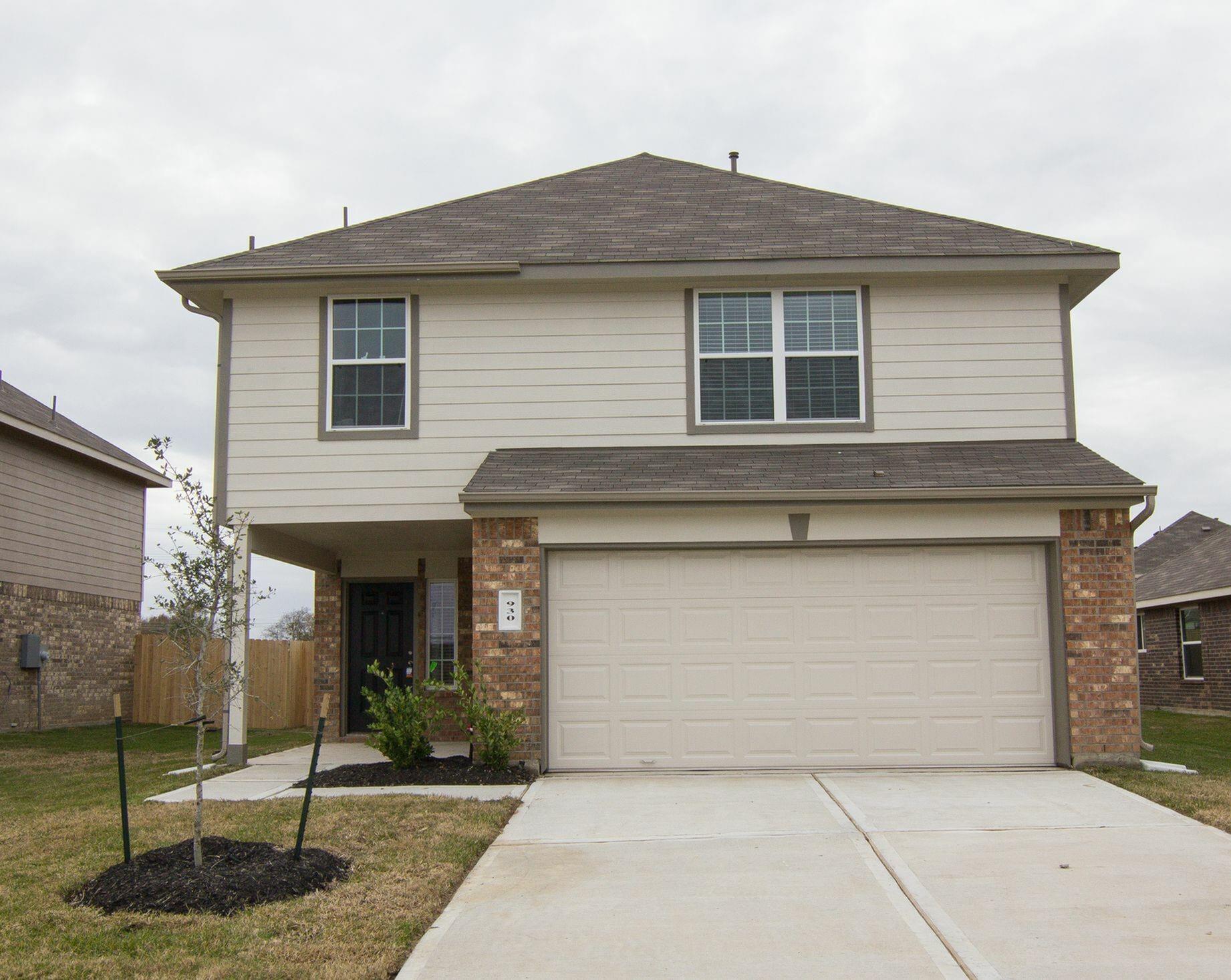 930 Ember Wood Court — photo