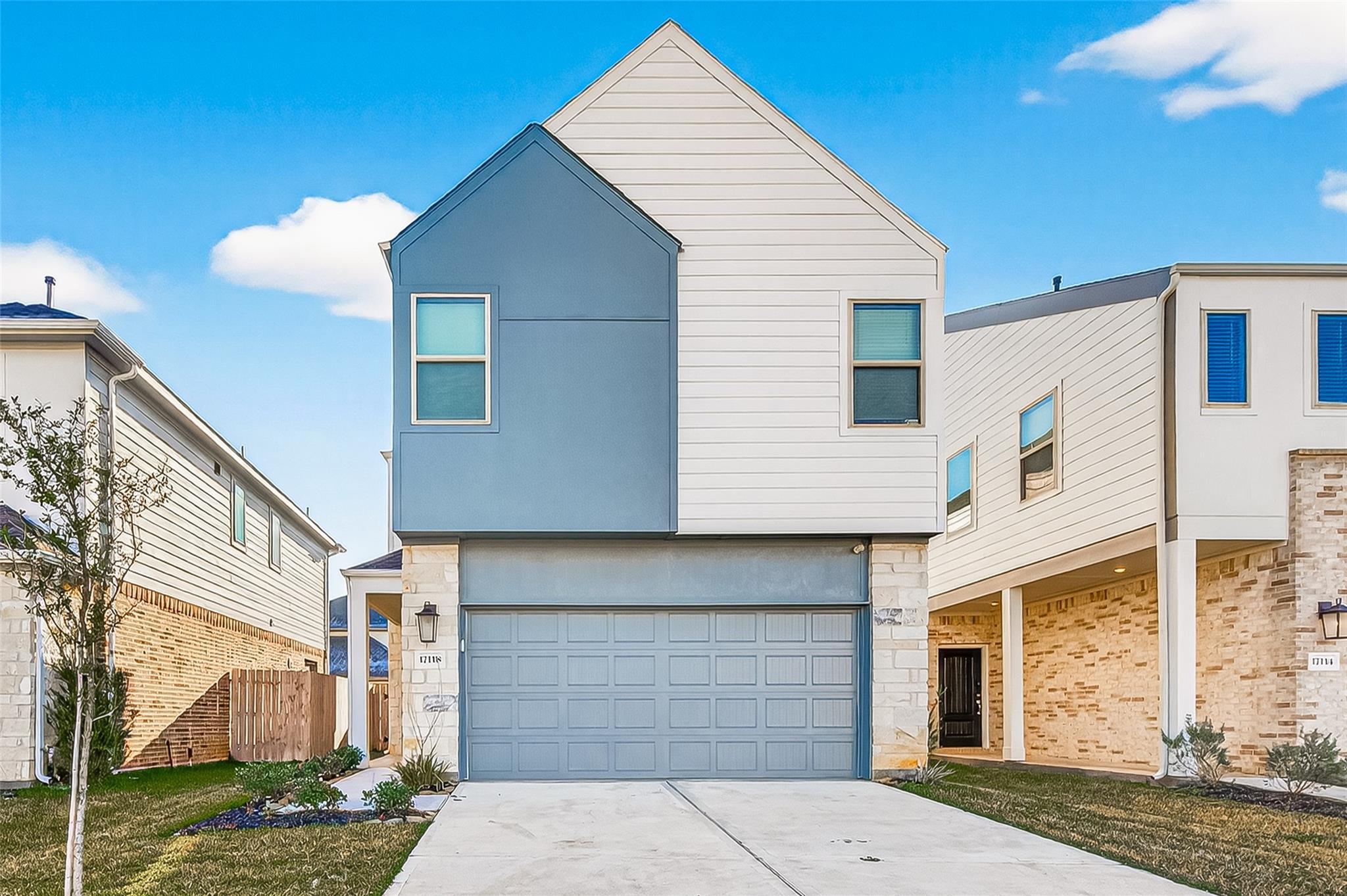 17118 Pentland Hills Way — photo