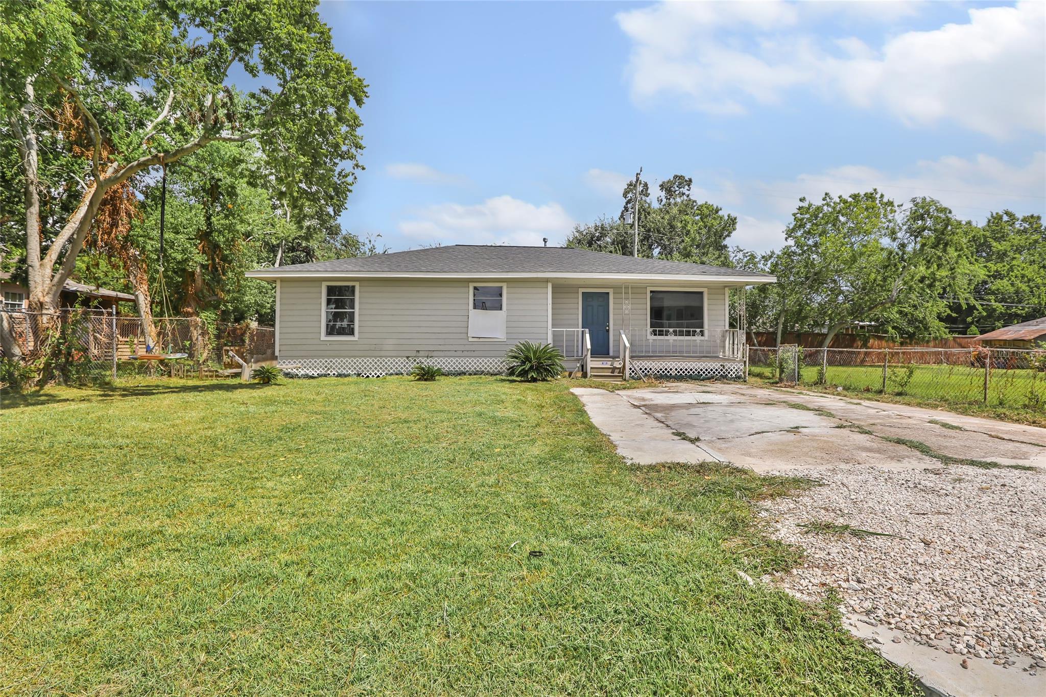 234 Bay Oaks Drive — photo