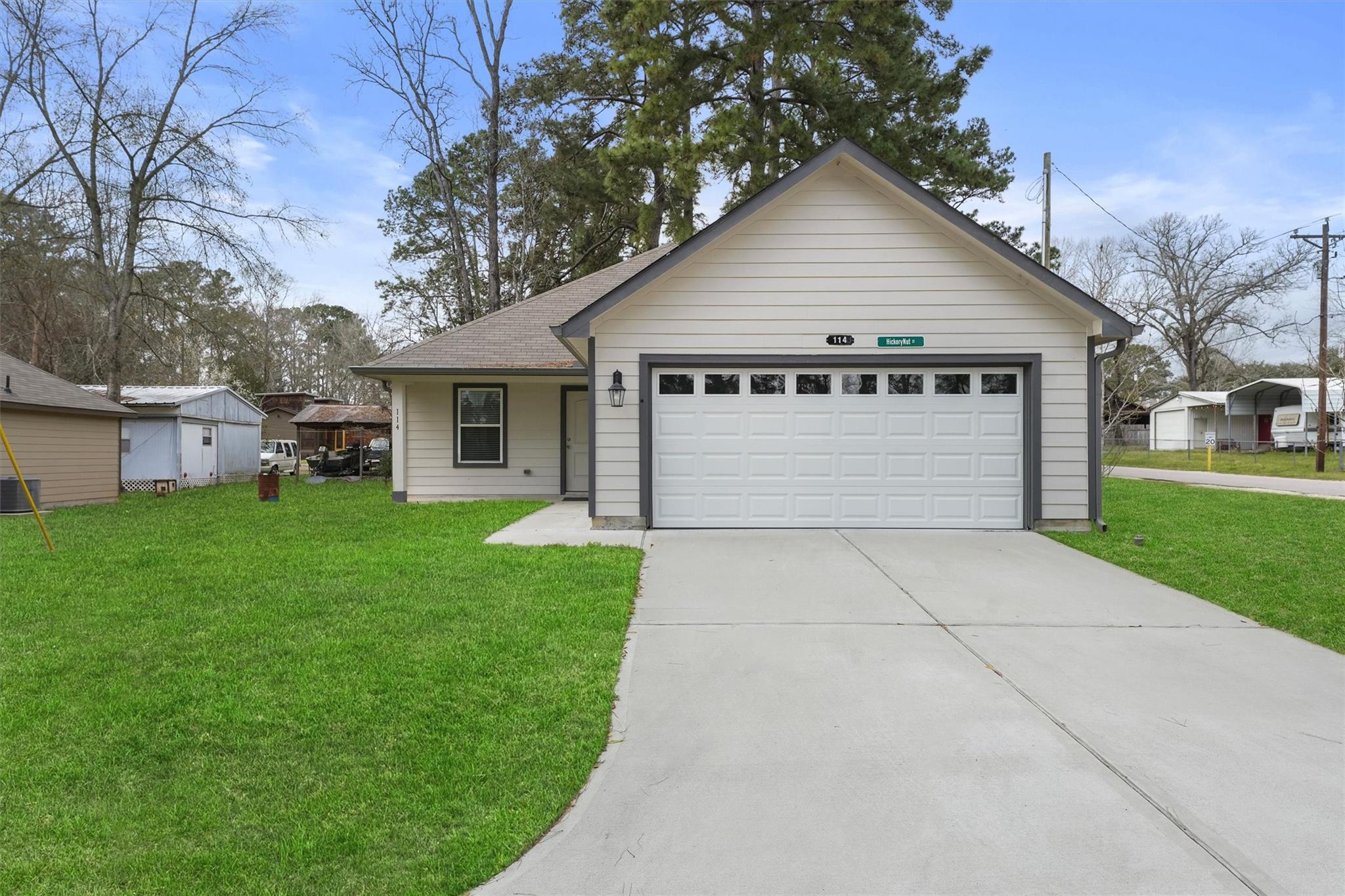 114 Hickory Nut Street — photo