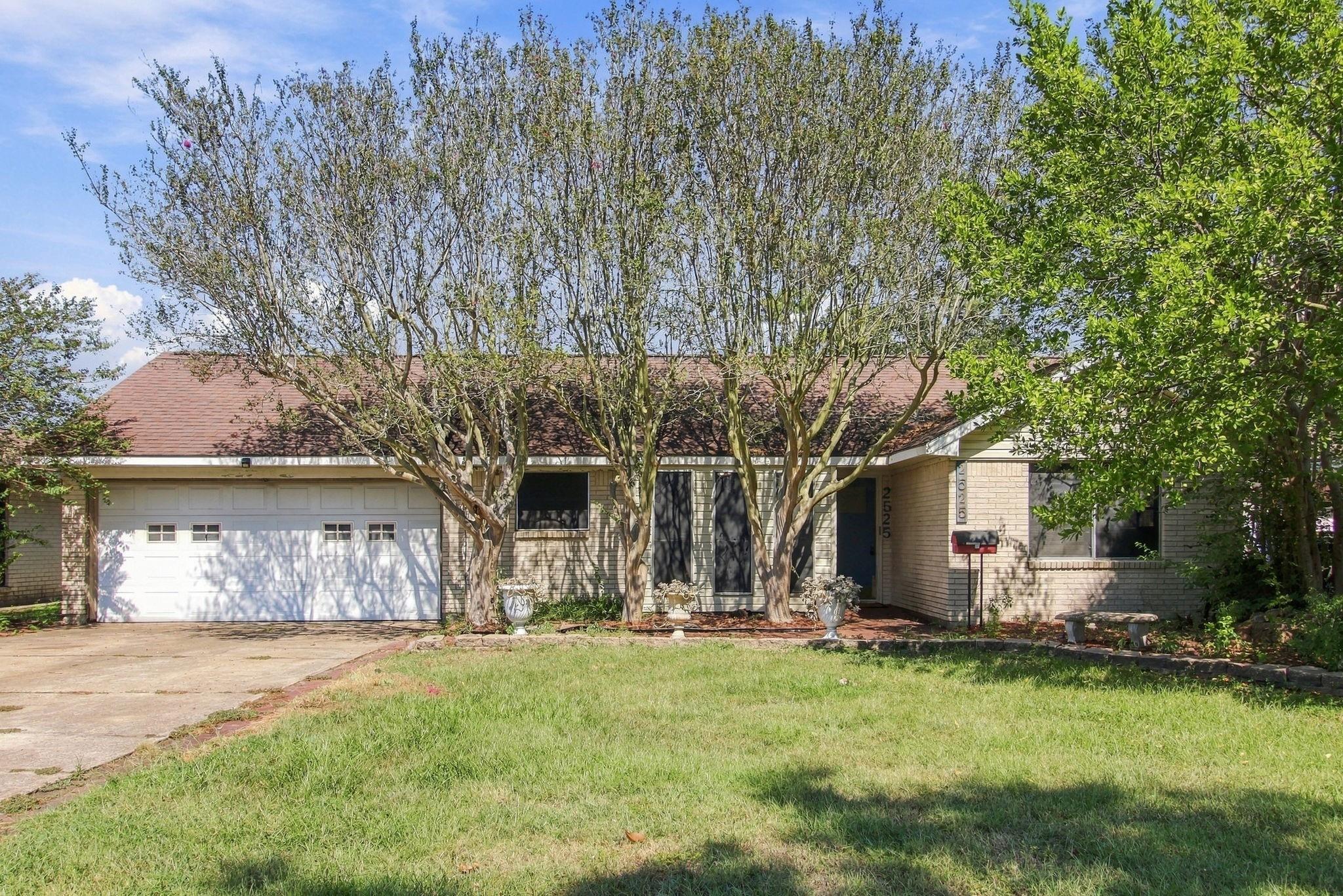 2525 Pickerton Drive — photo