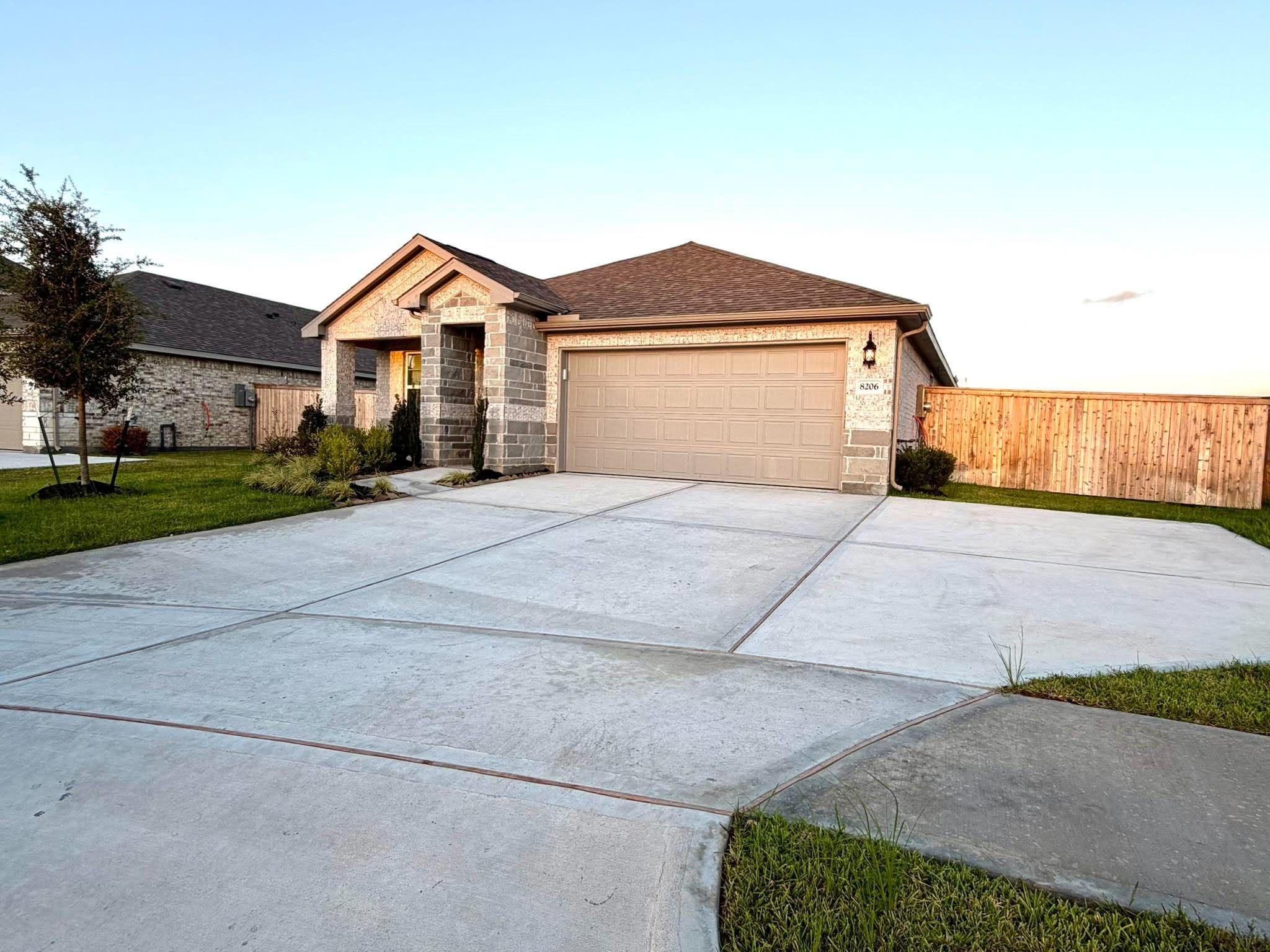 8206 Blackwell Cove Drive — photo