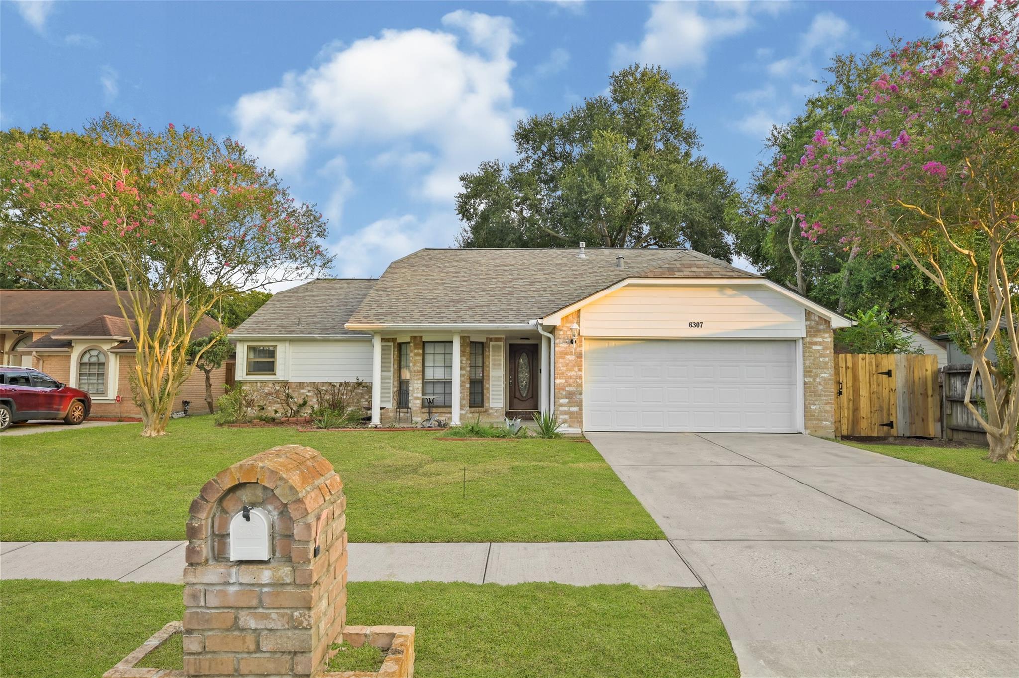 6307 Woodland Forest Drive — photo