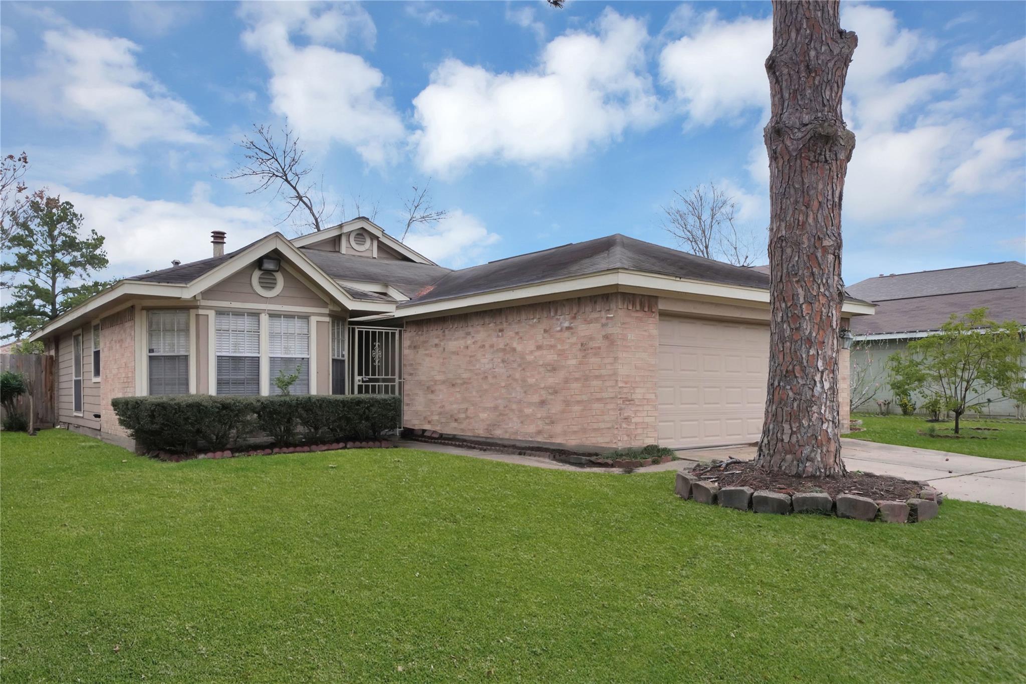 11734 Fairpoint Drive — photo