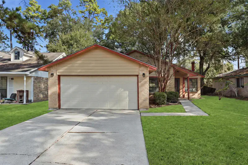 3414 Nutwood Lane — photo