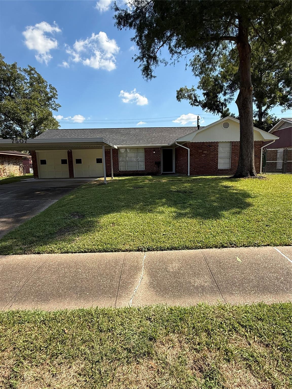 7507 Sandpiper Drive — photo