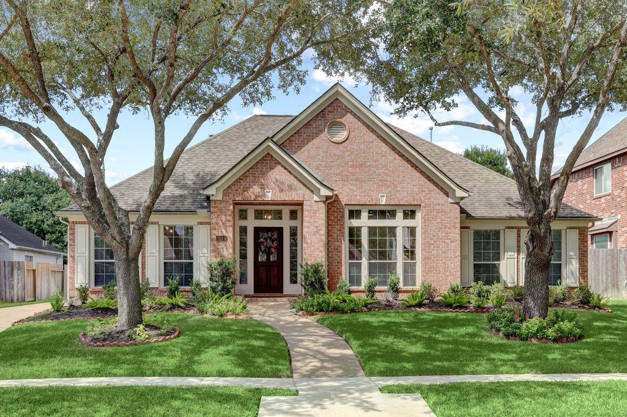 1515 Thunder Lake Lane — photo