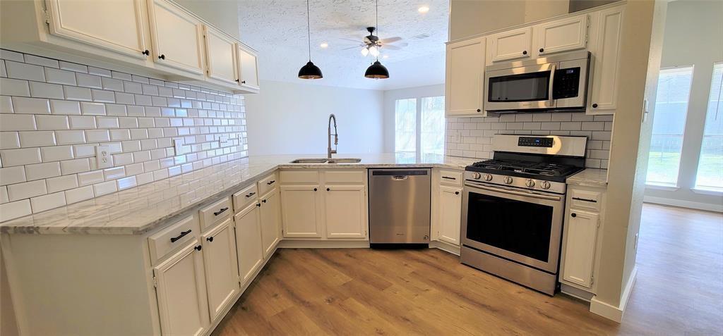322 Village Creek Drive — photo