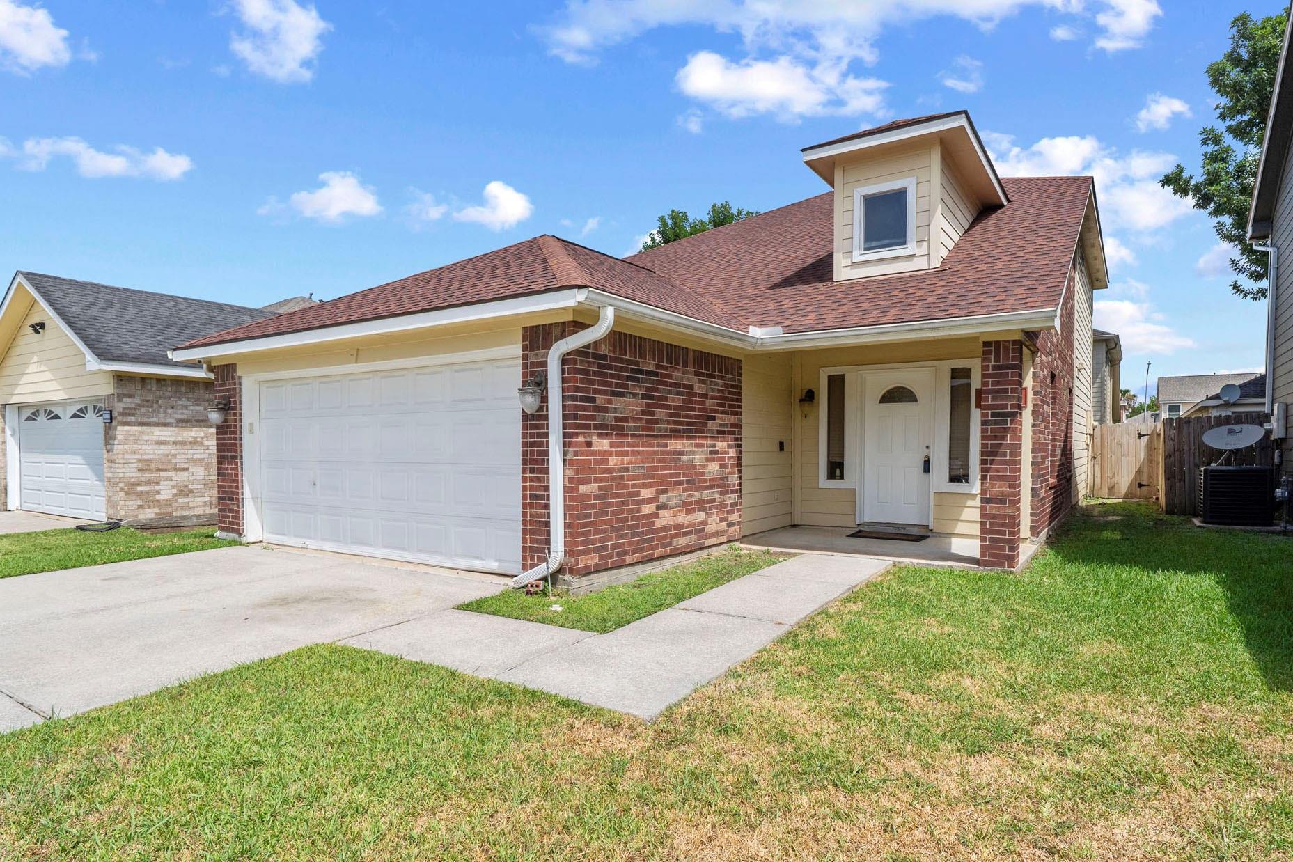 11811 Fossil Rock Lane — photo