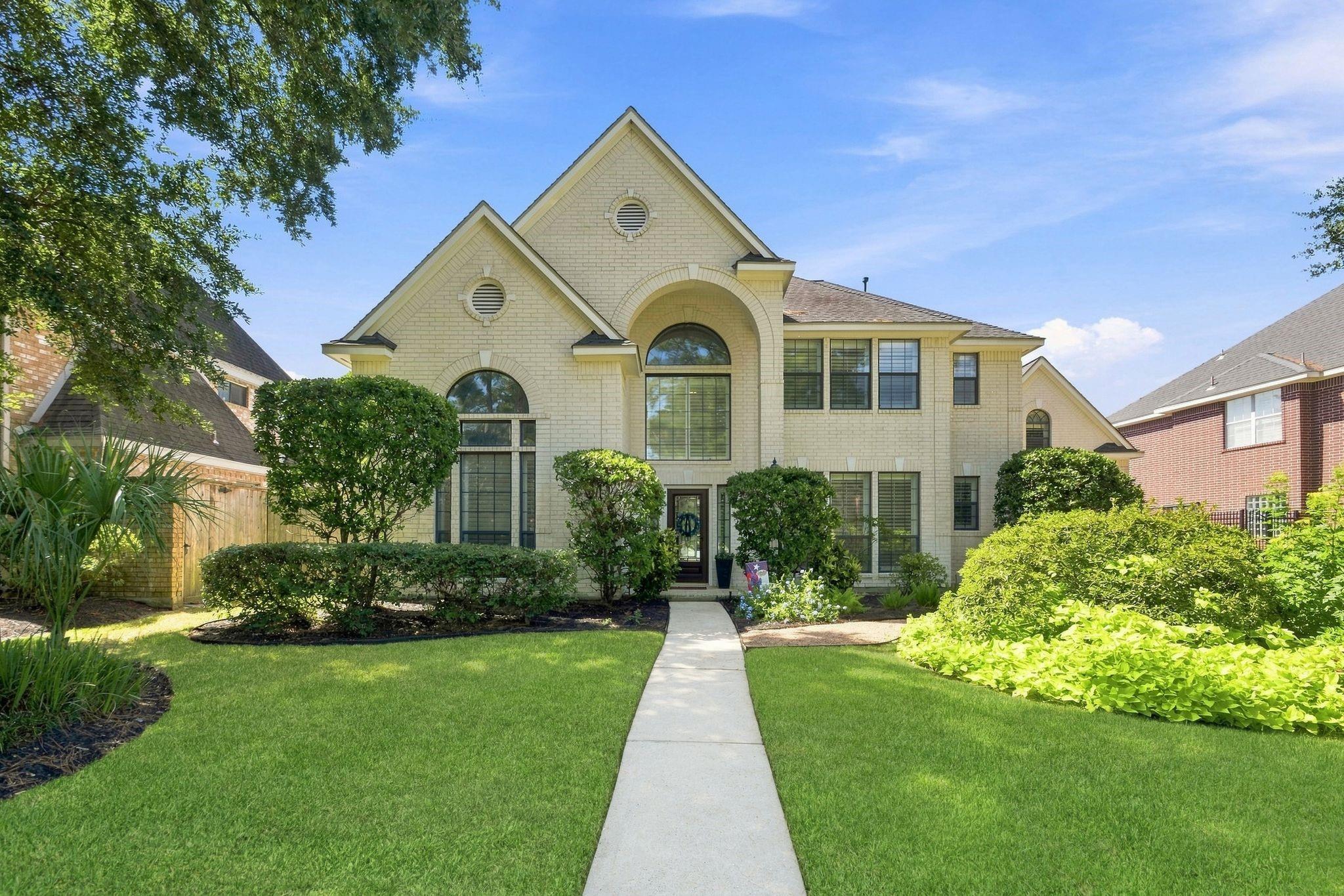 16127 Stewarts Grove Drive — photo