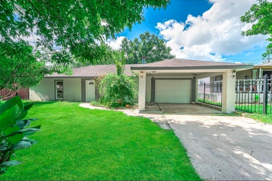 1305 Winchester Dr — photo