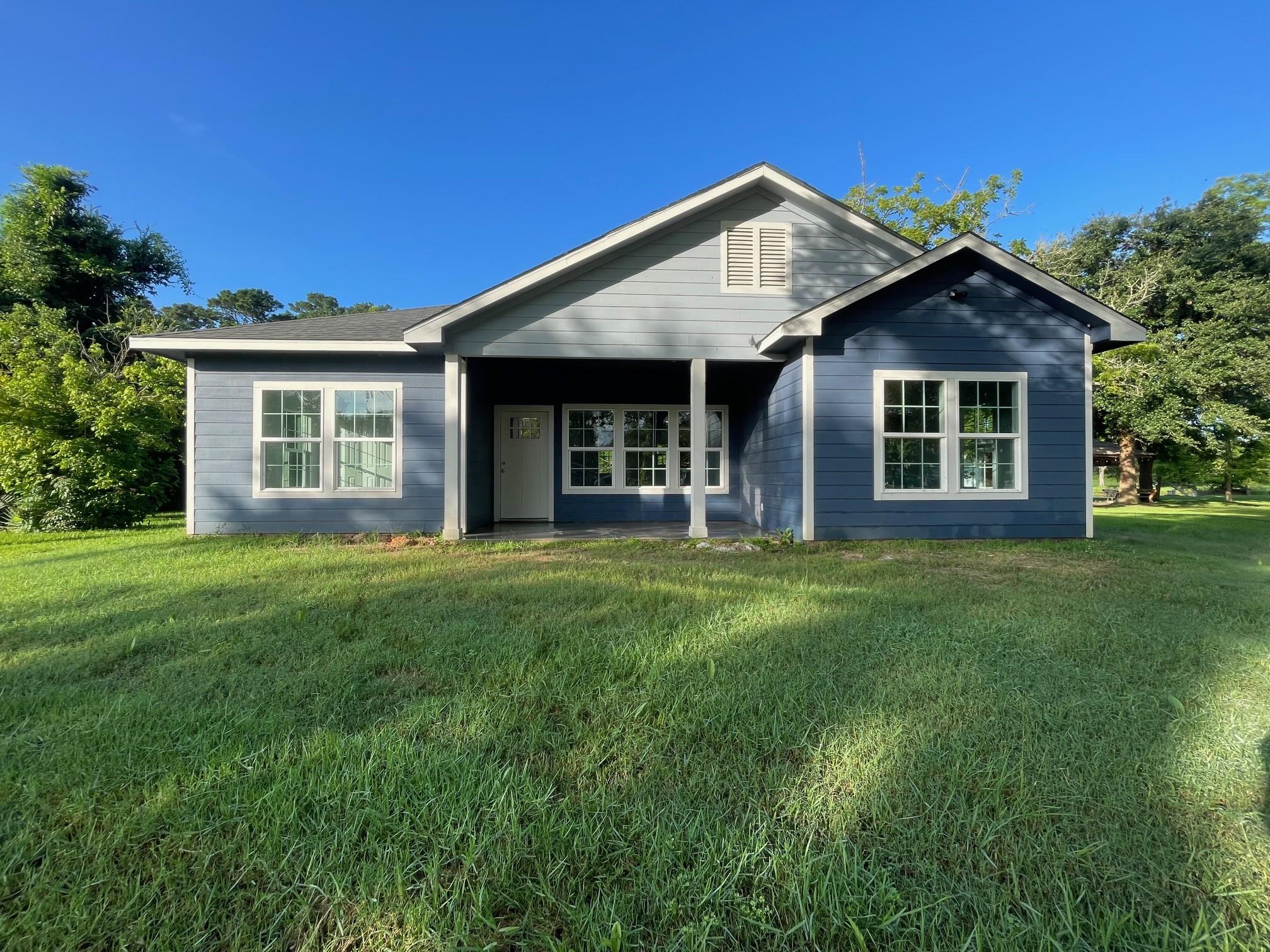 450 Governor Hogg Drive — photo