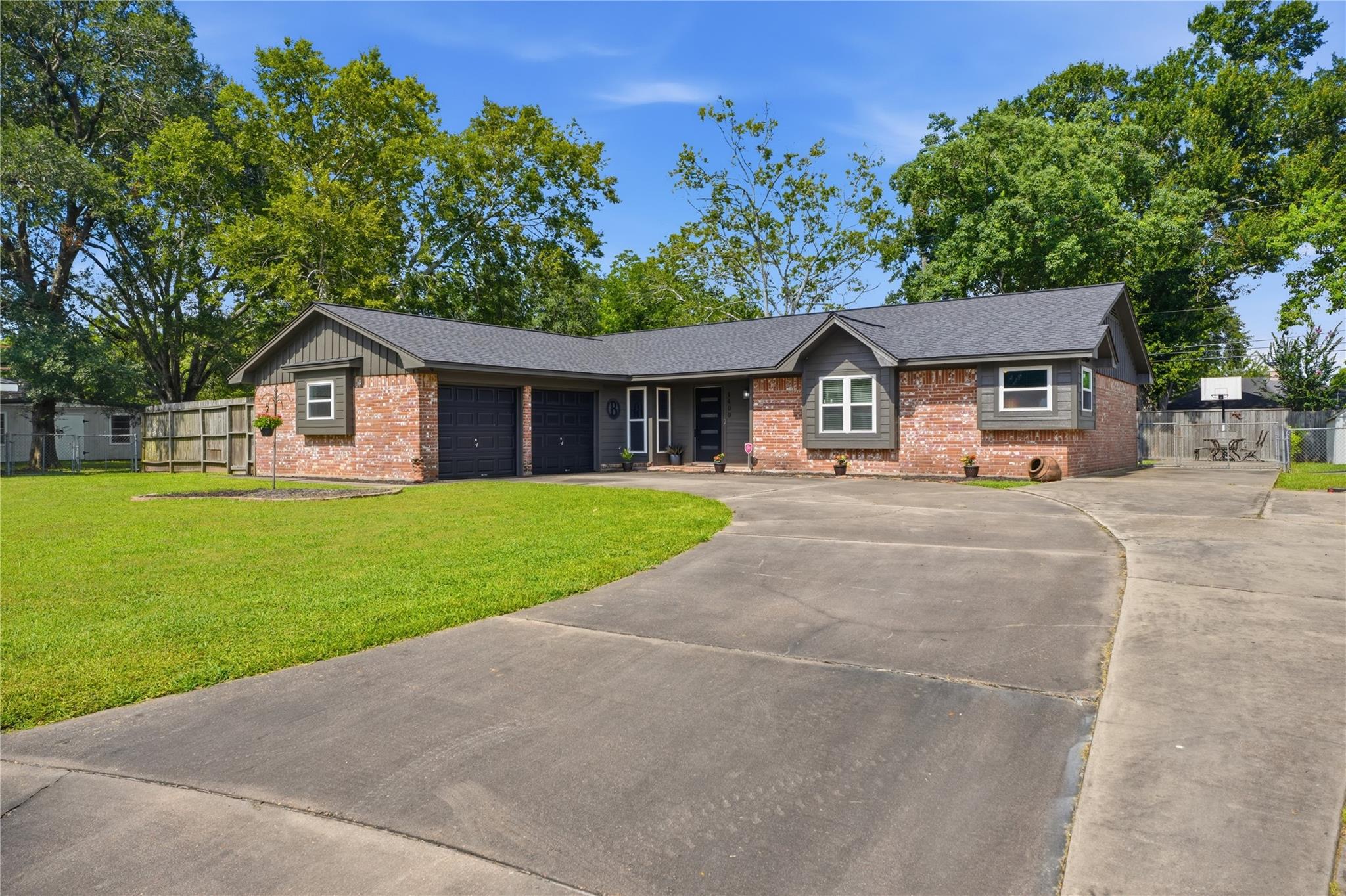 1400 Gardenia Circle — photo