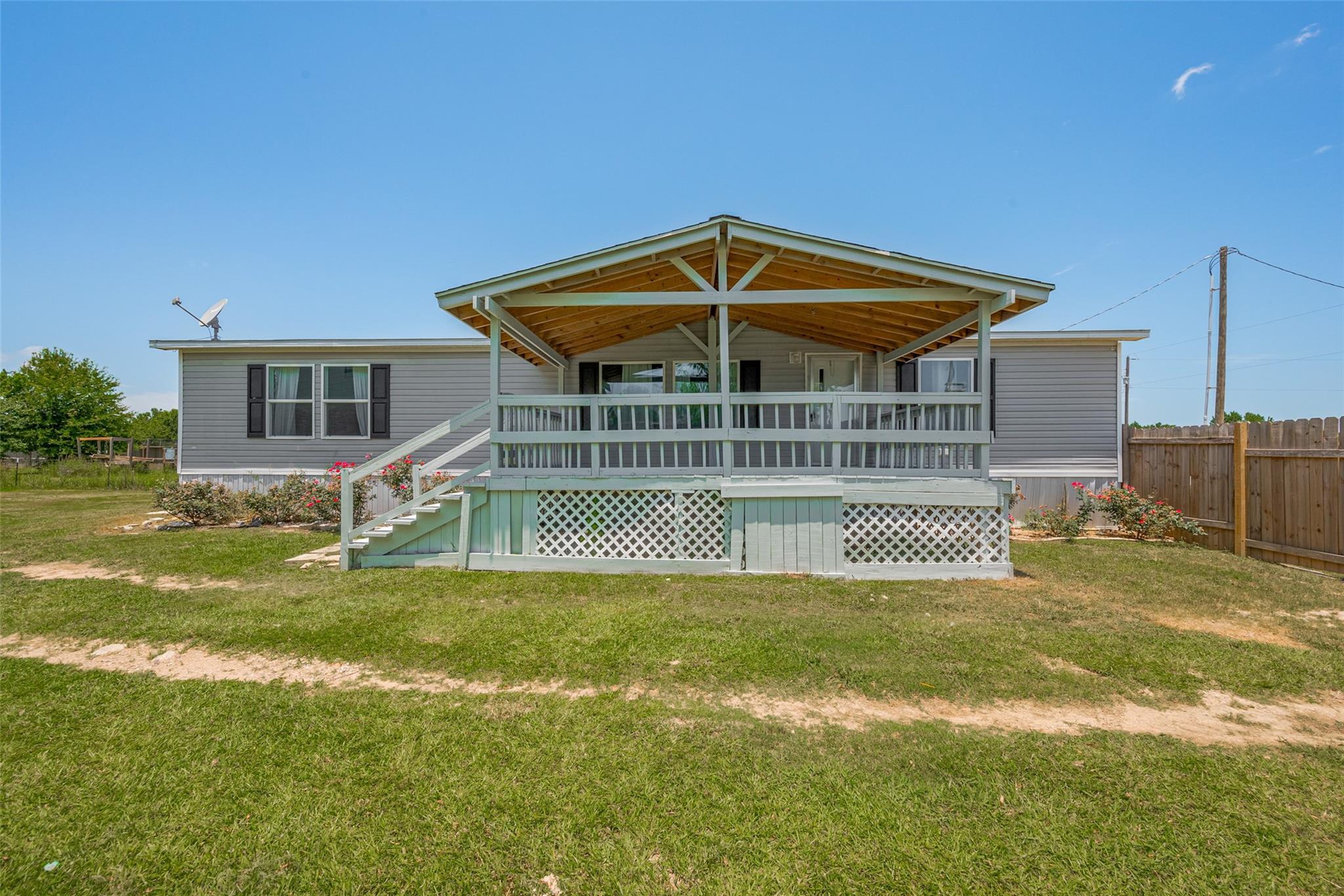 439 Road 5107 — photo