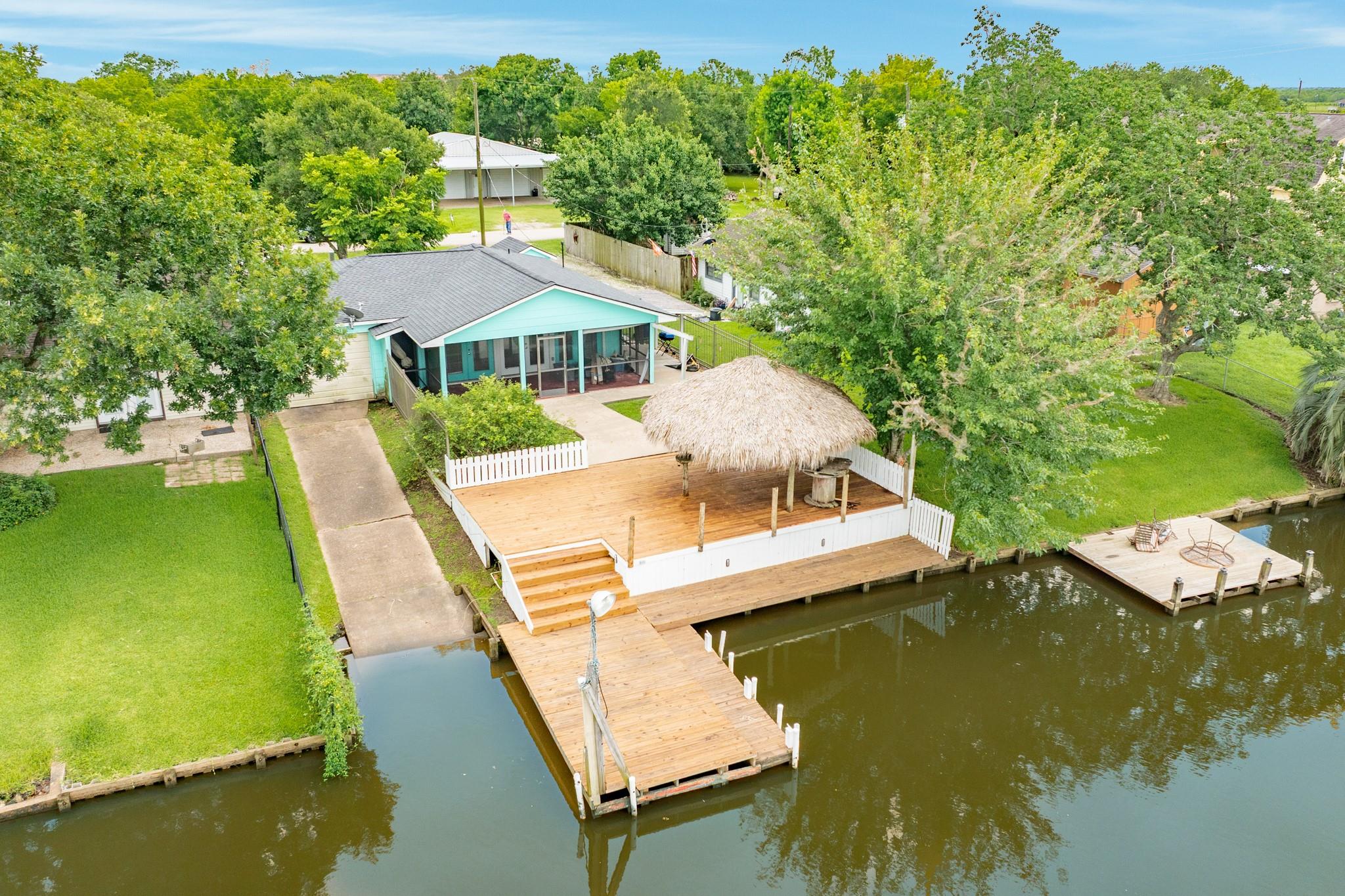 127 Bastrop Bayou Drive — photo
