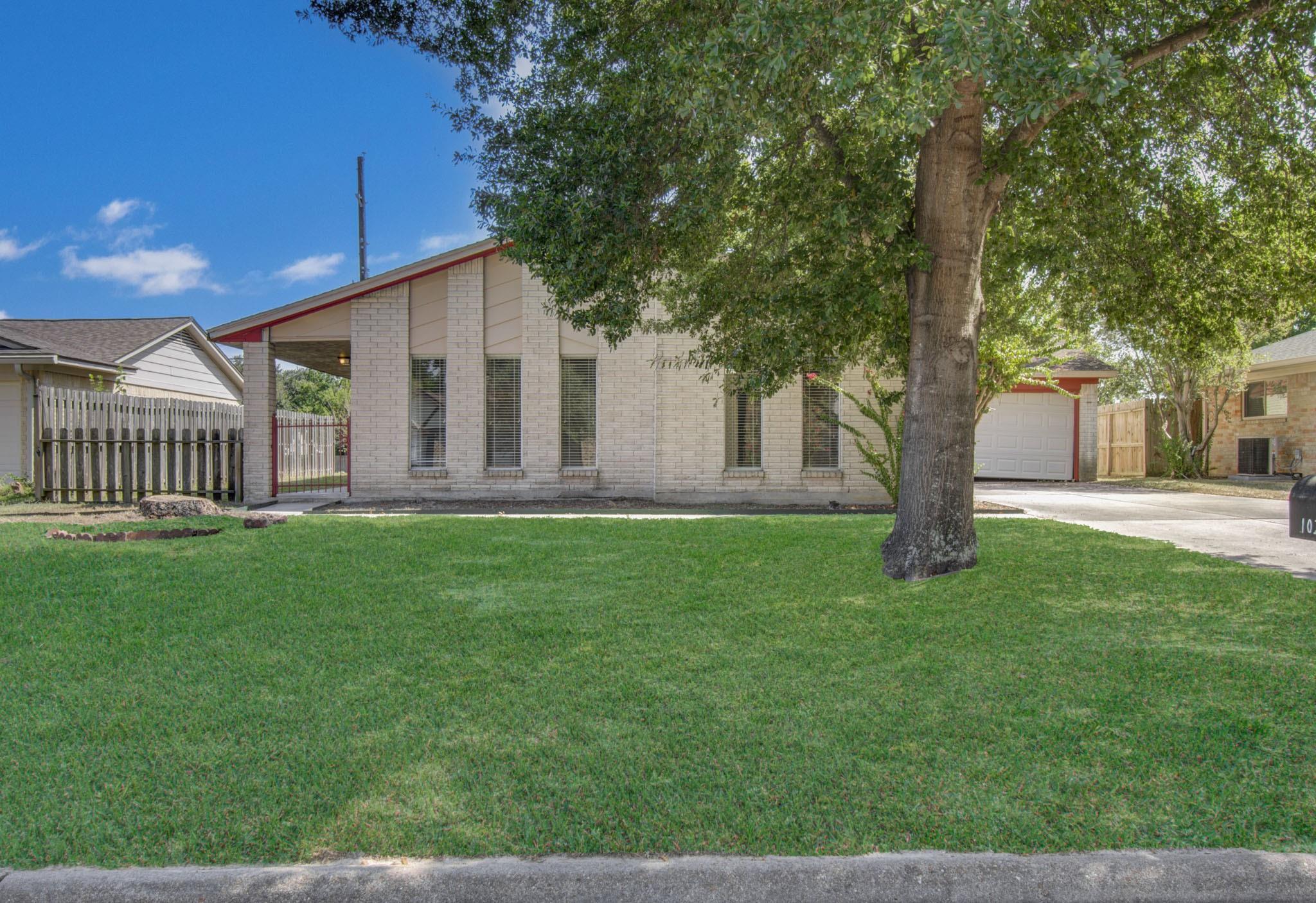 10215 Windriver Drive — photo