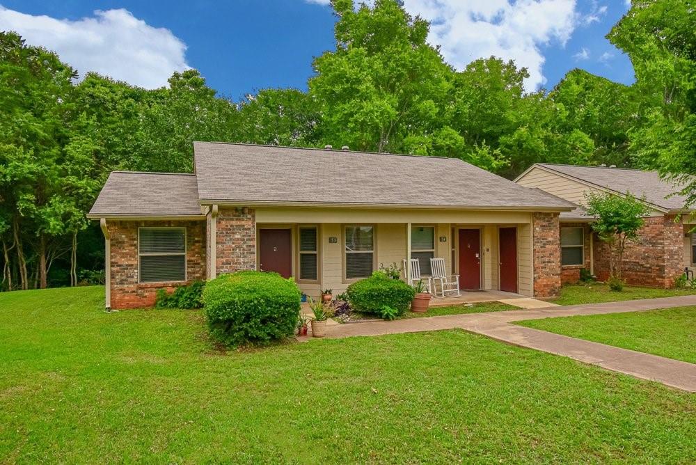 1308 Jacksonville Dr — photo