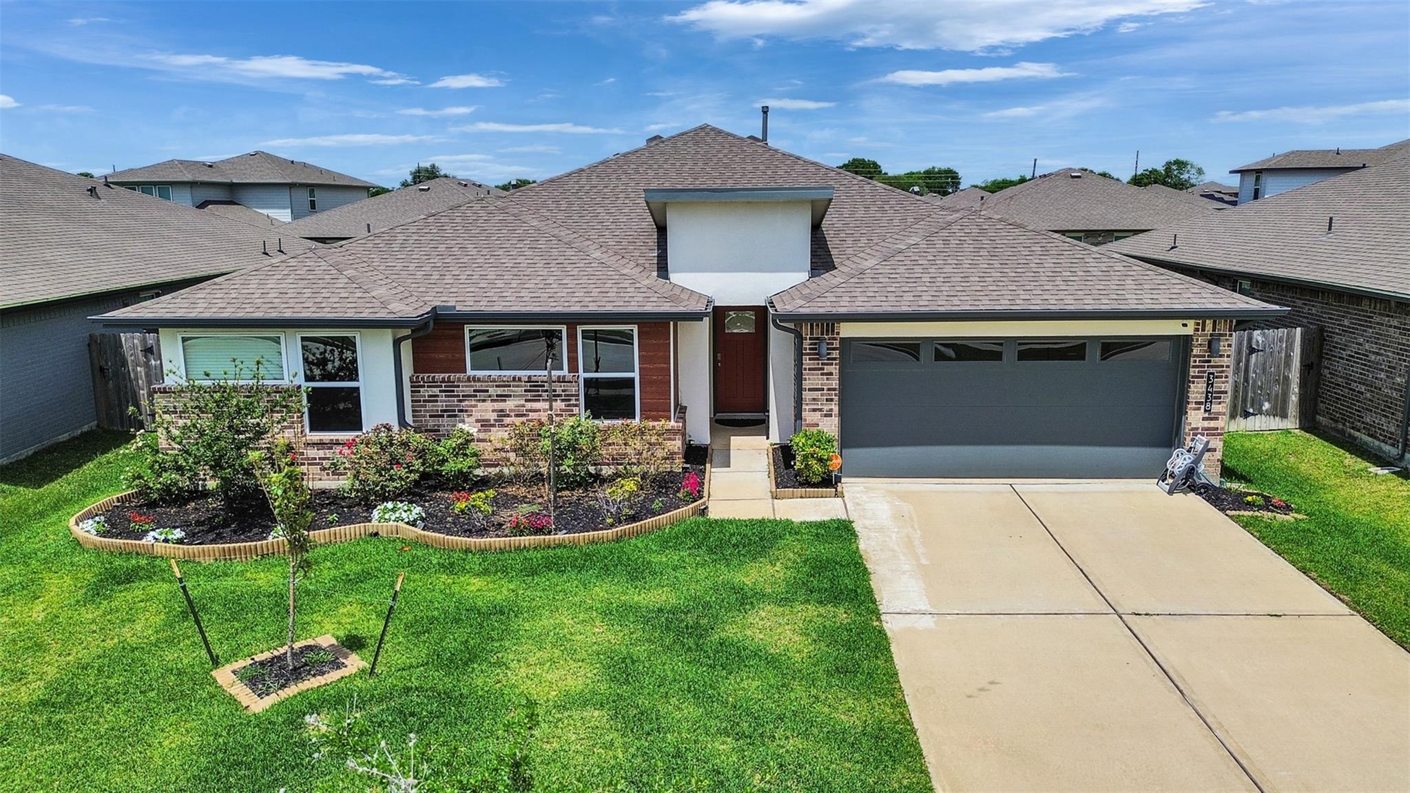 3438 Lake Landing Lane — photo