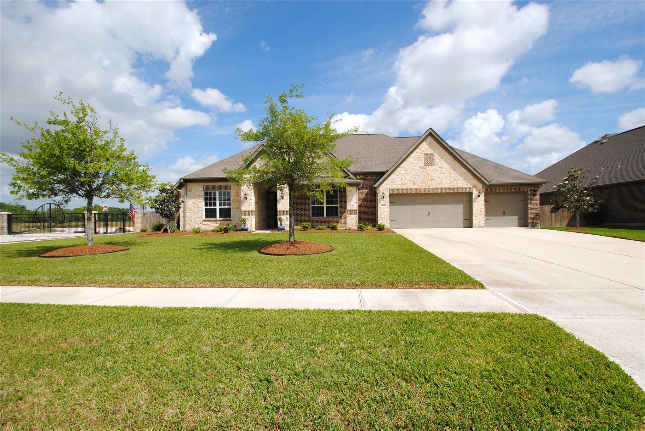 2803 Quartz Ridge Drive, Rosharon, TX 77583