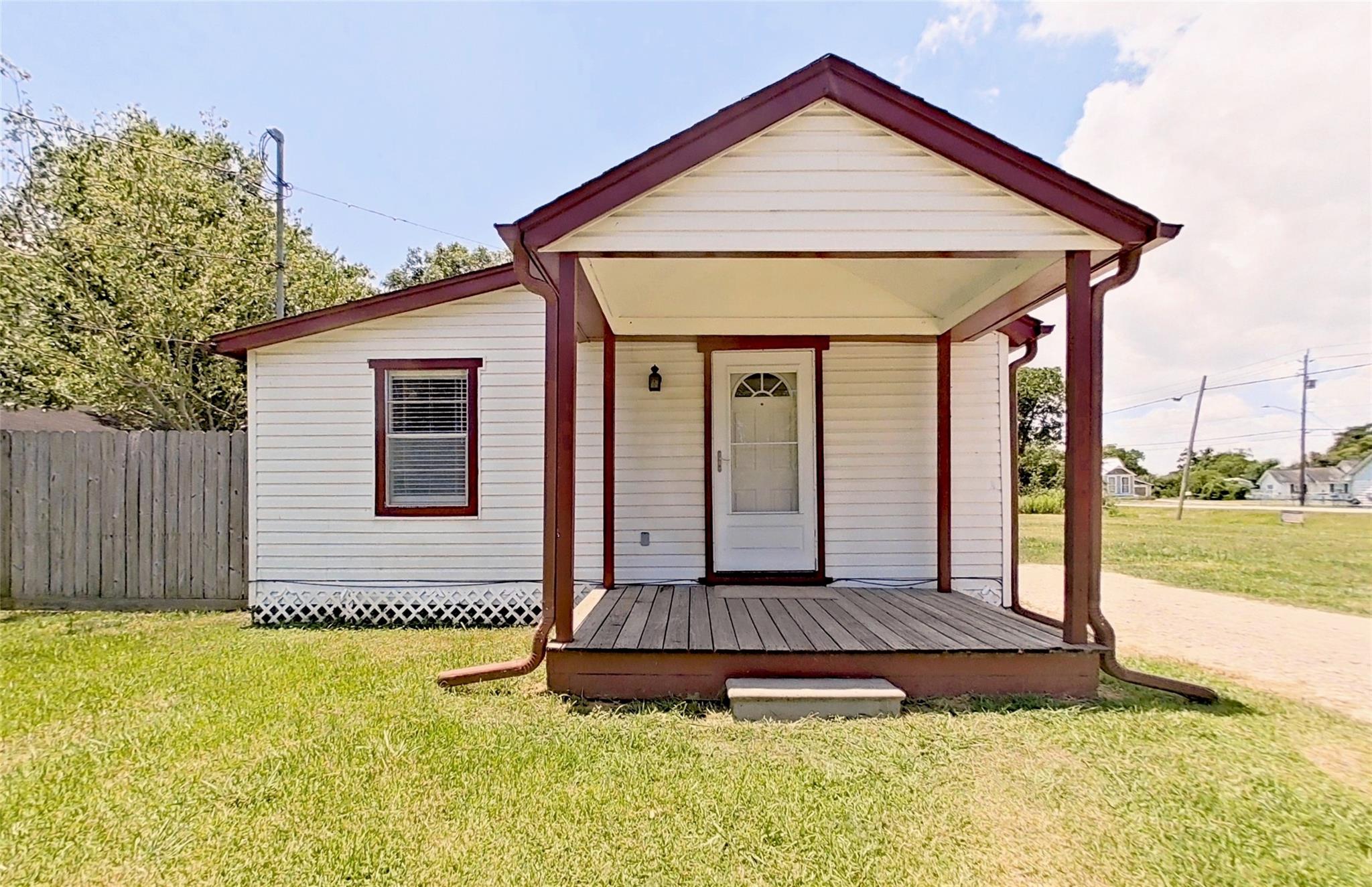 706 S Blackwell Street — photo