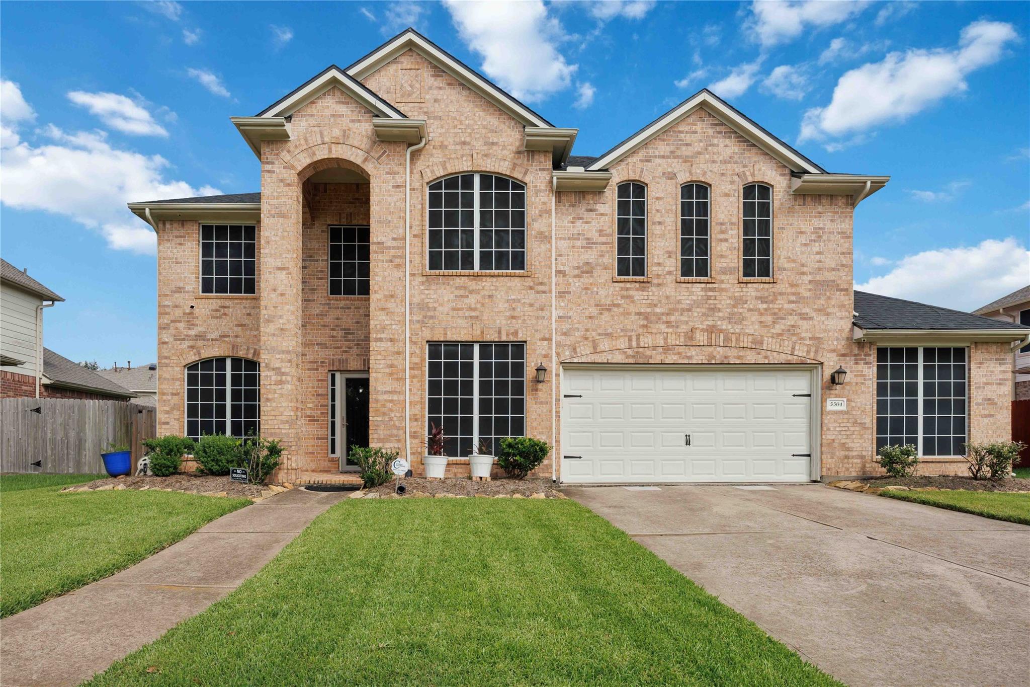 5504 Park Thicket Lane — photo
