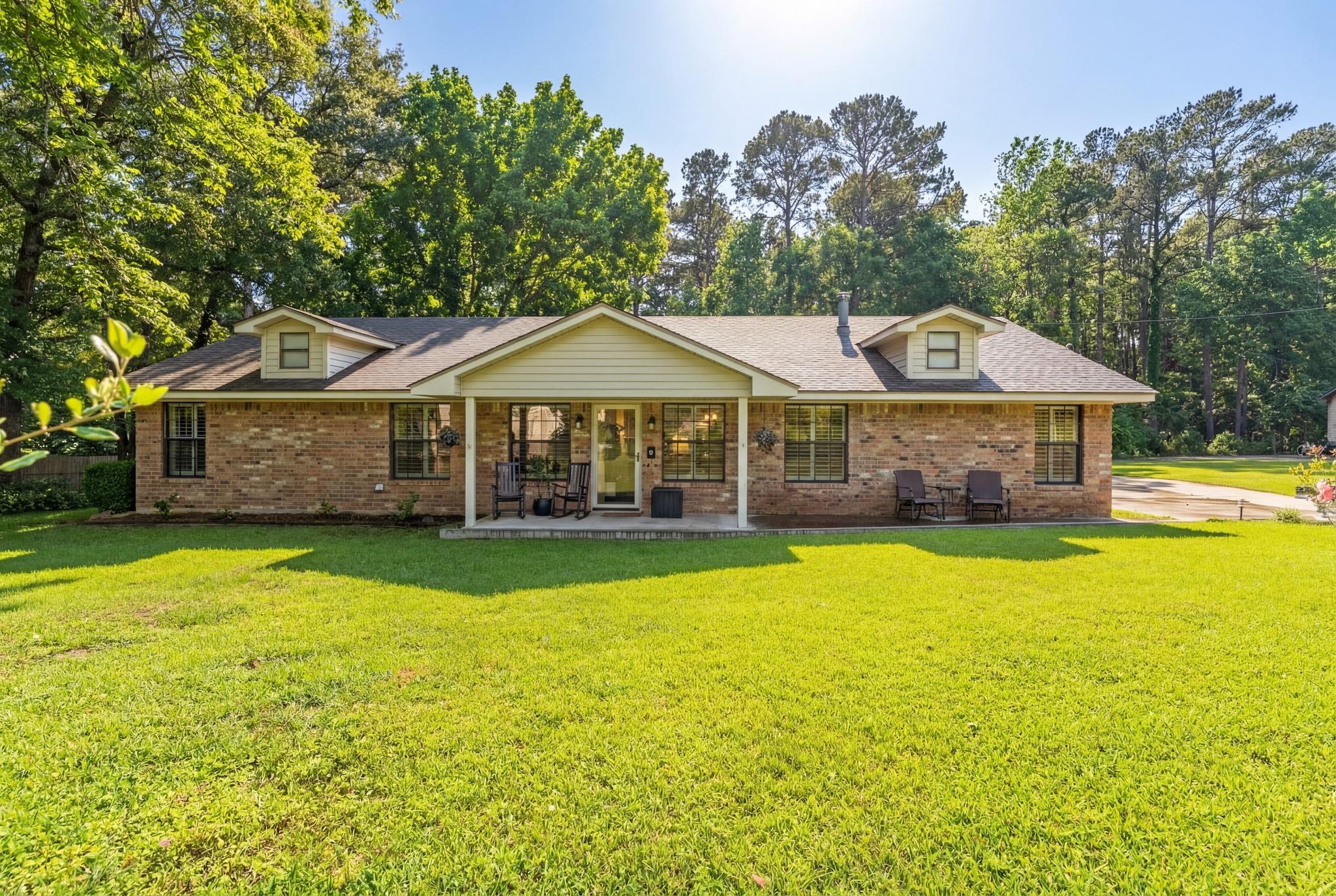 129 Pine Valley Drive — photo