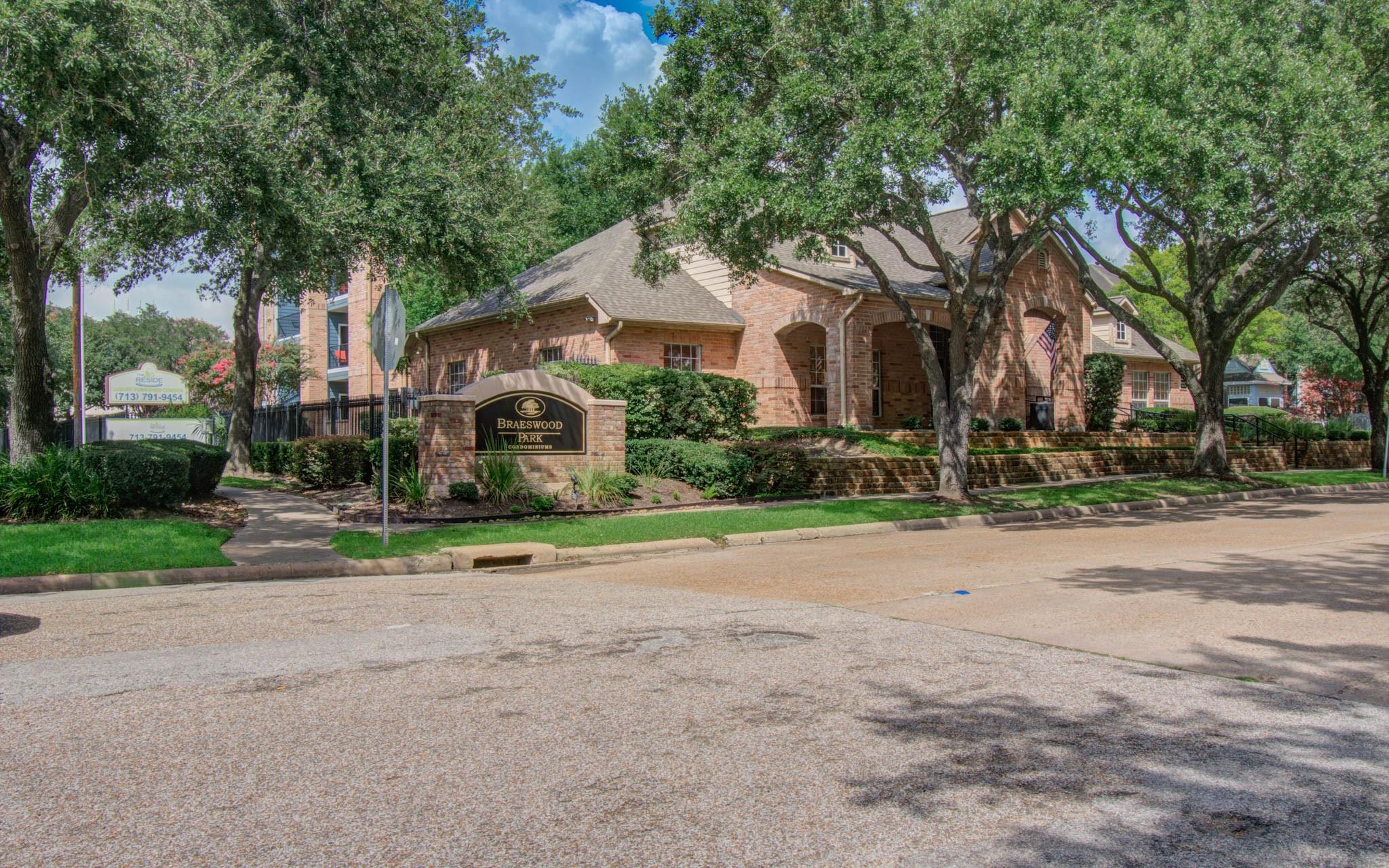 2255 Braeswood Park Drive #323 — photo