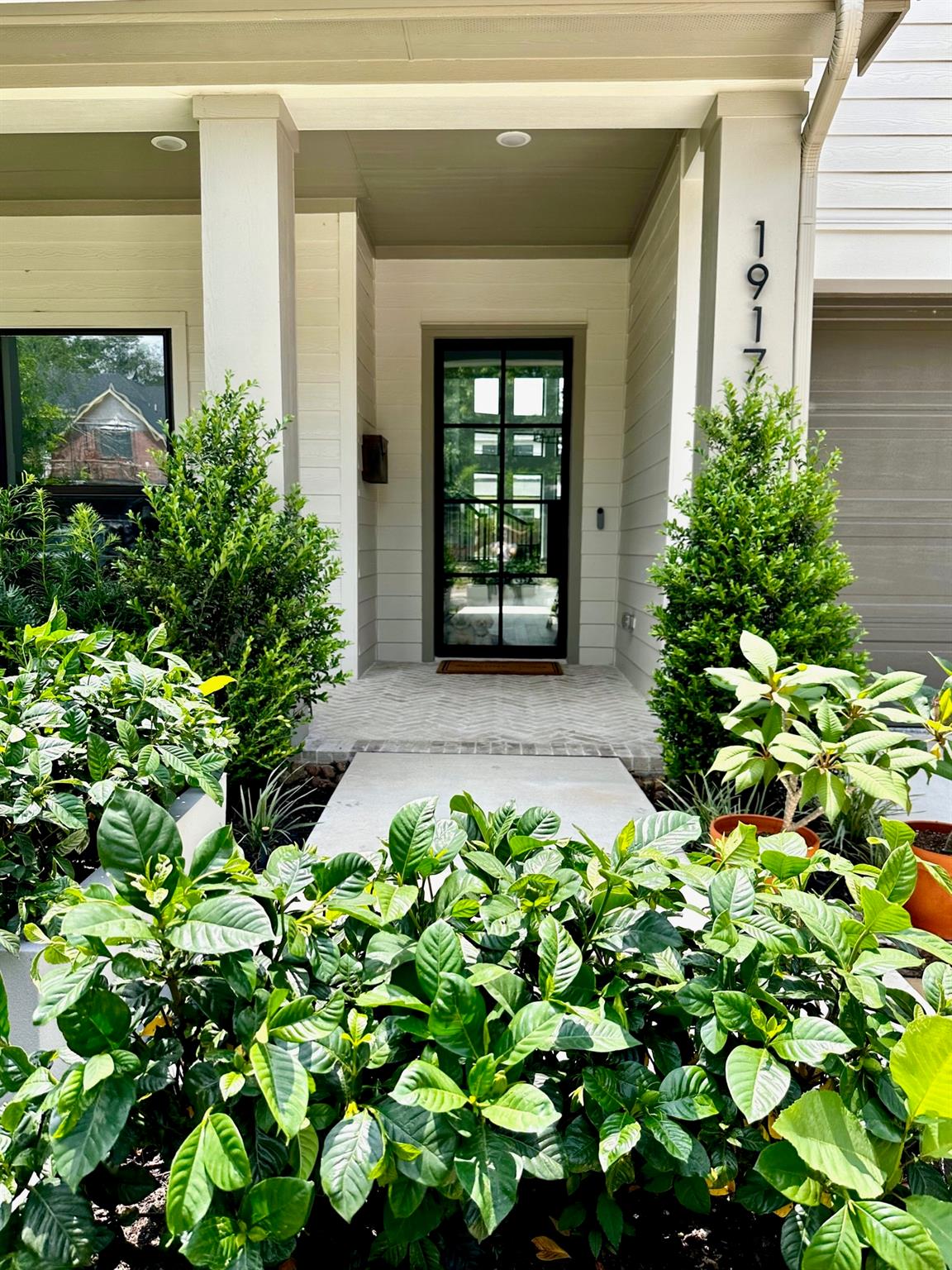 1917 Ridgemore Drive, Houston, TX 77055 — photo 2