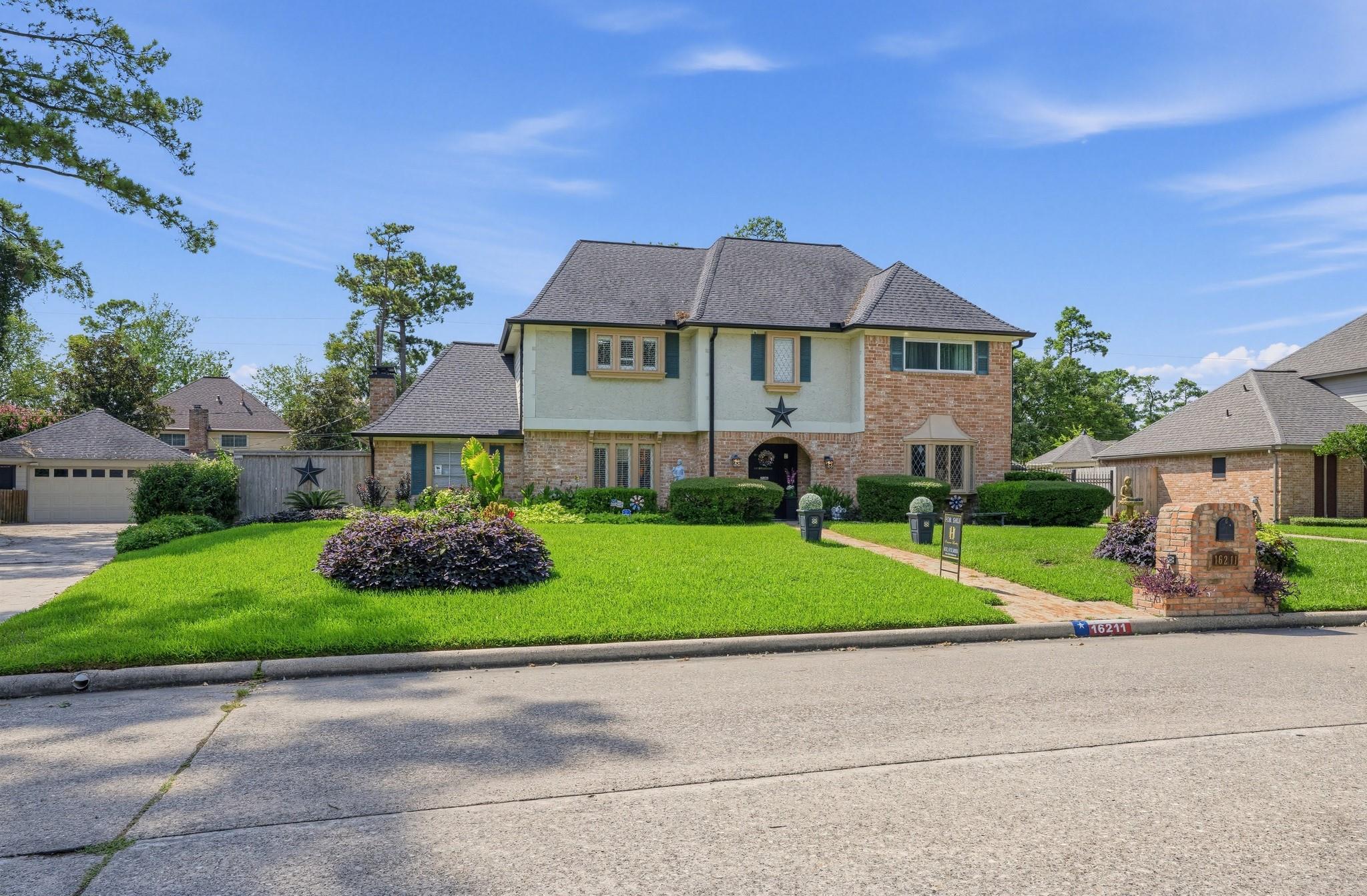 16211 N Greenfield Drive — photo