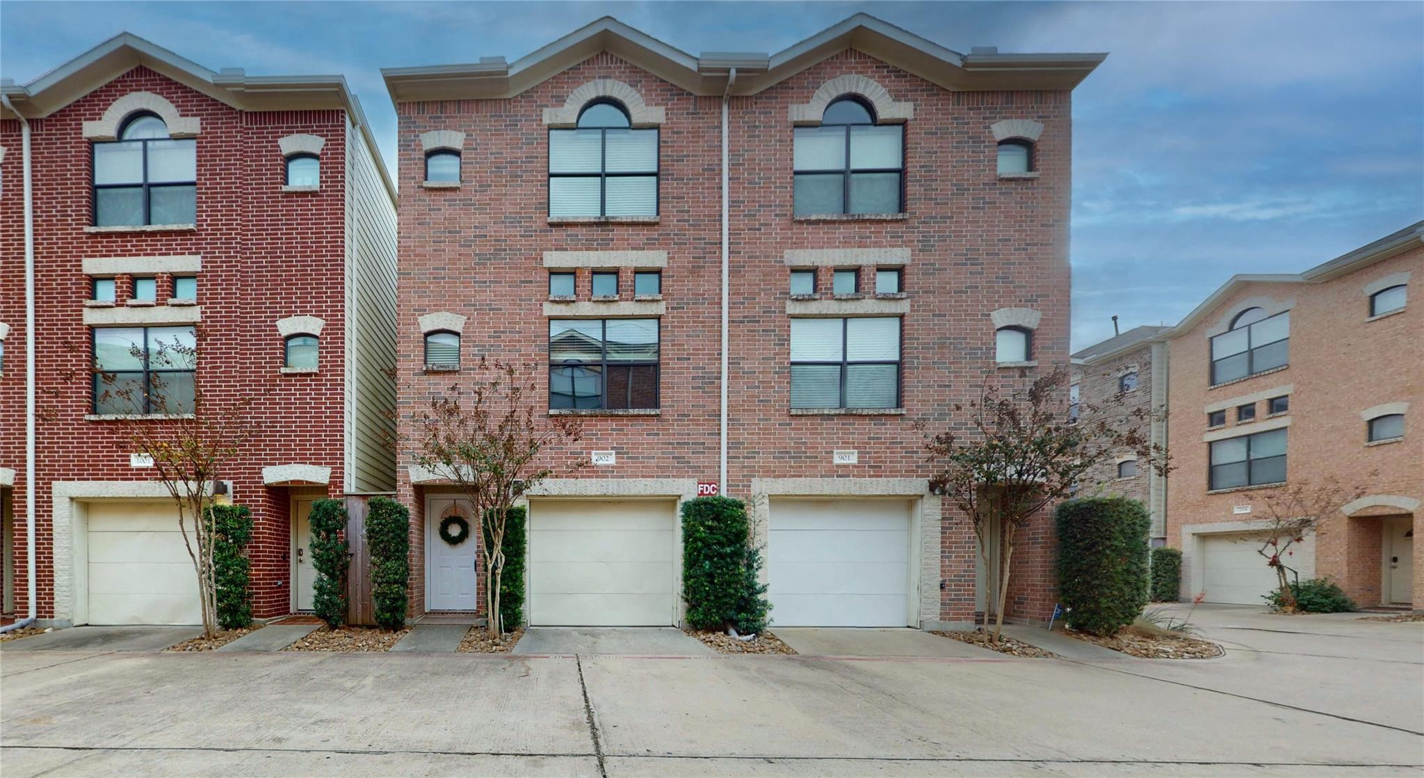 8715 Meadowcroft Drive #902 — photo