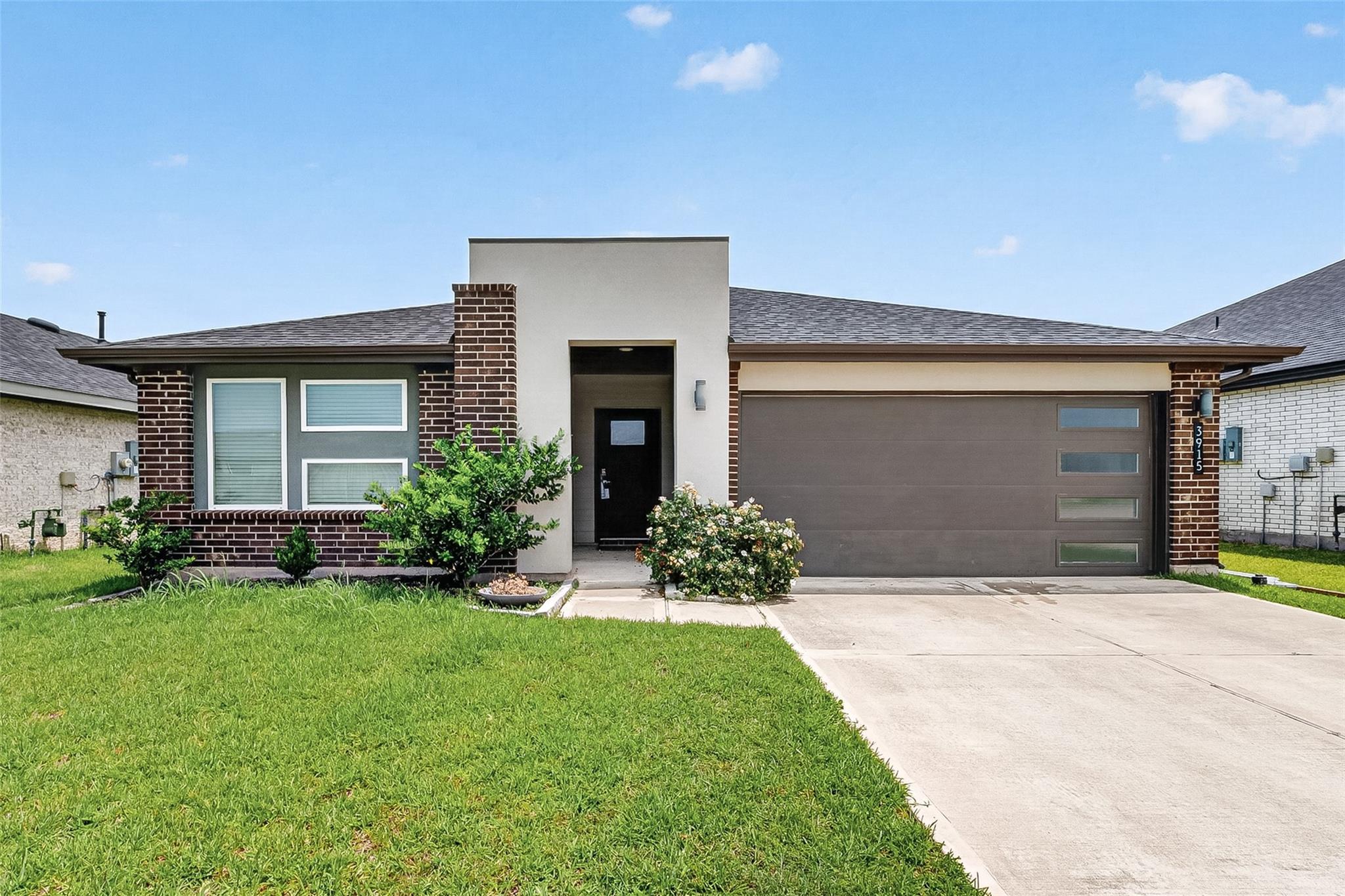 3915 Austins Pass — photo