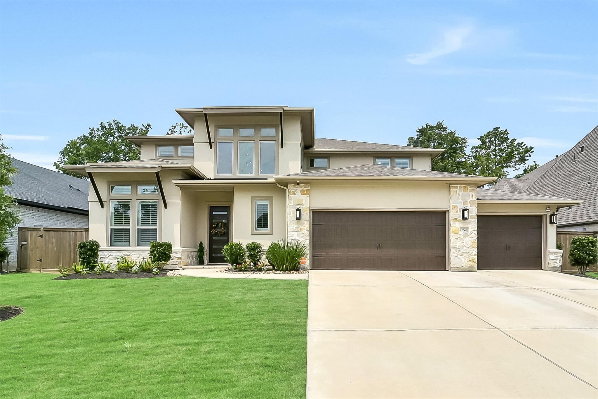 22048 Breakwater Lane — photo