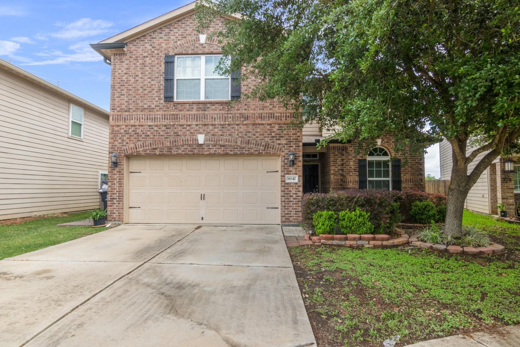 8047 Hall Oak Drive — photo