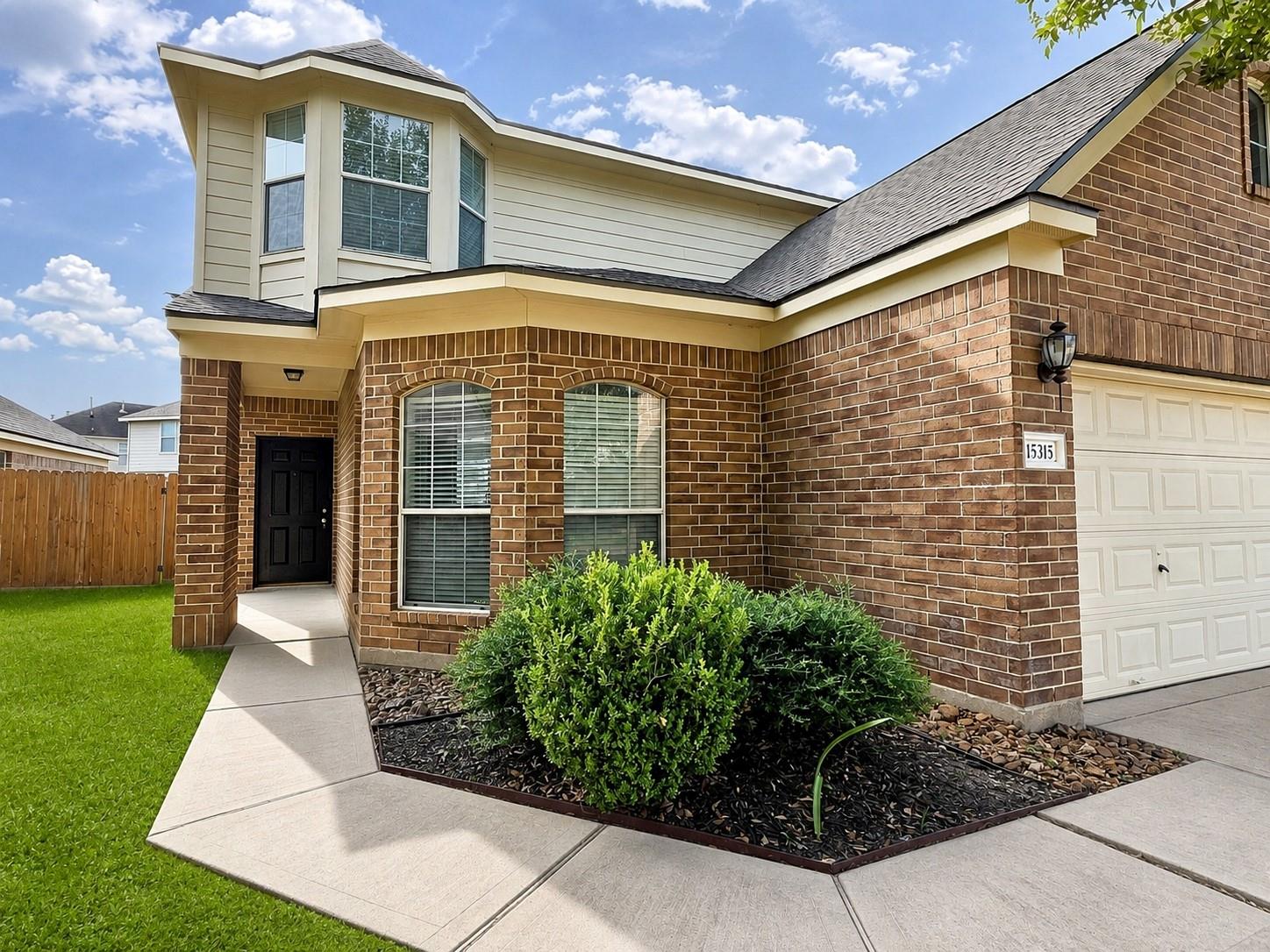15315 Fir Woods Lane — photo